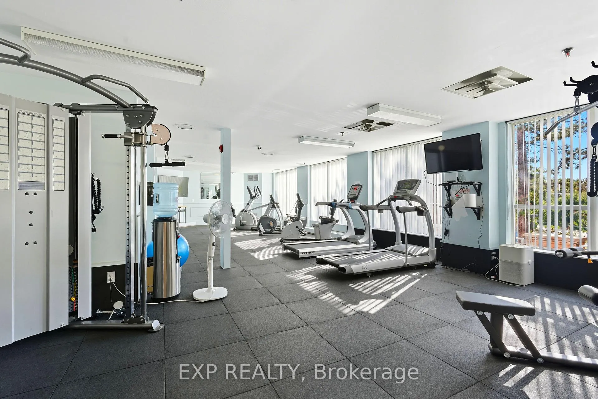 Photo 22 of Unit 111, 14924 Yonge Street, Aurora, Aurora Highlands — HOMEH