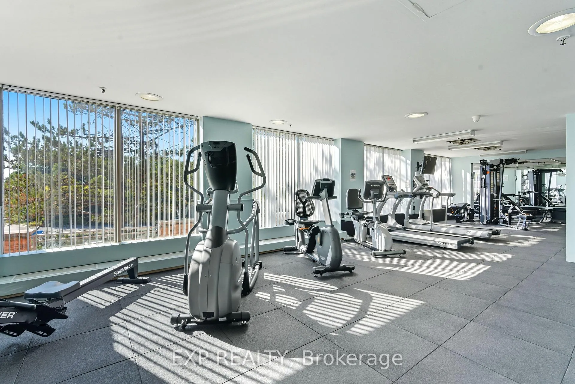 Photo 23 of Unit 111, 14924 Yonge Street, Aurora, Aurora Highlands — HOMEH