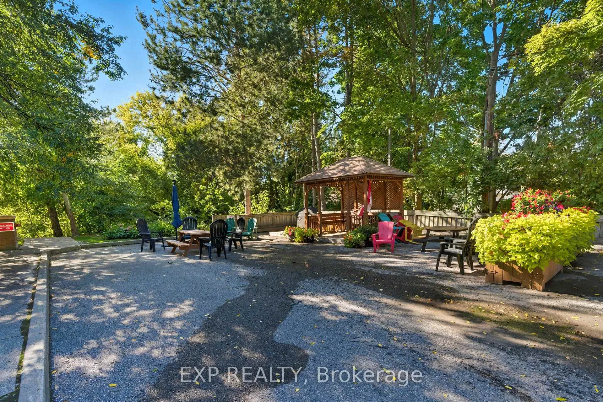 Photo 26 of Unit 111, 14924 Yonge Street, Aurora, Aurora Highlands — HOMEH