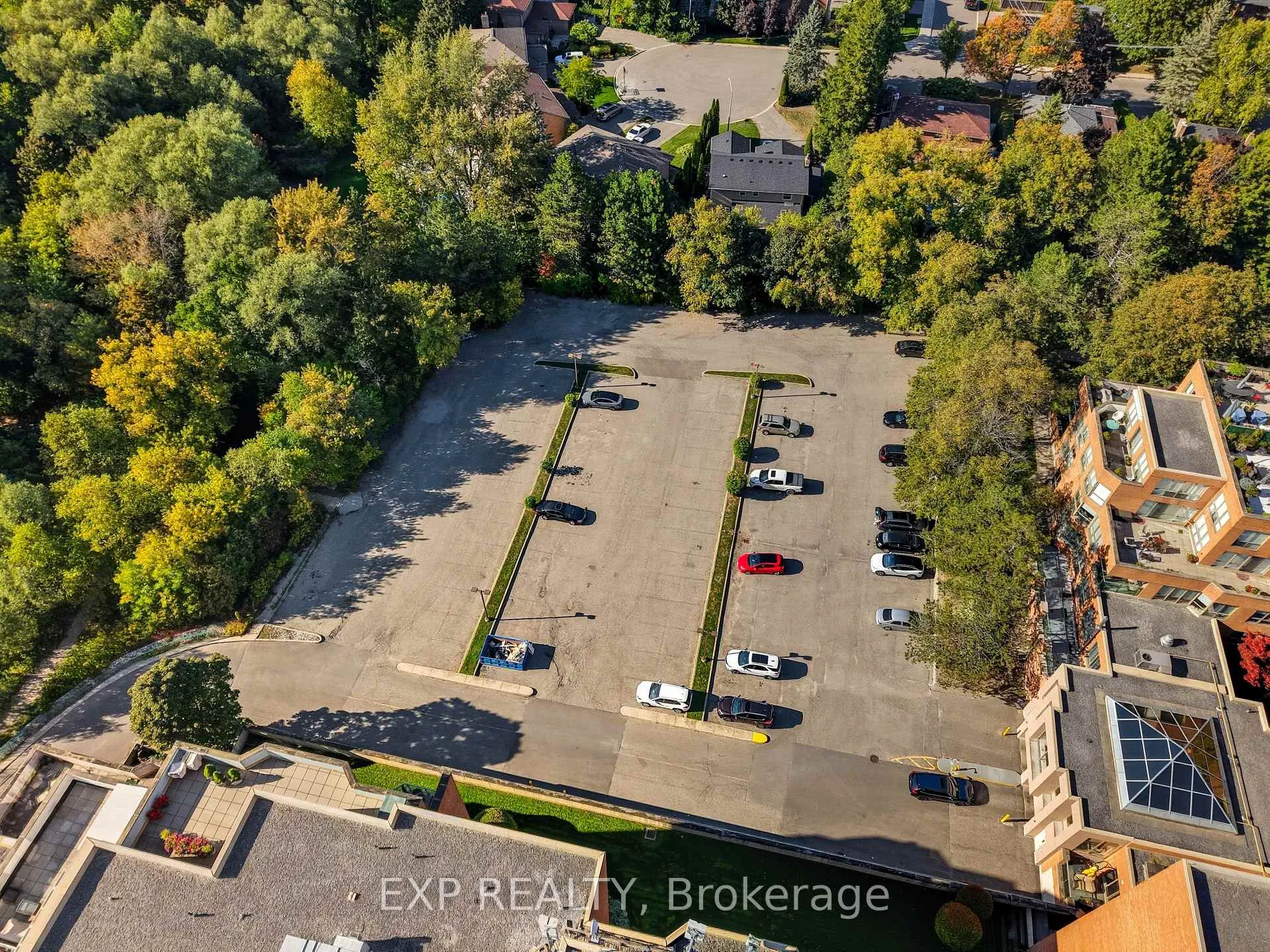 Photo 29 of Unit 111, 14924 Yonge Street, Aurora, Aurora Highlands — HOMEH