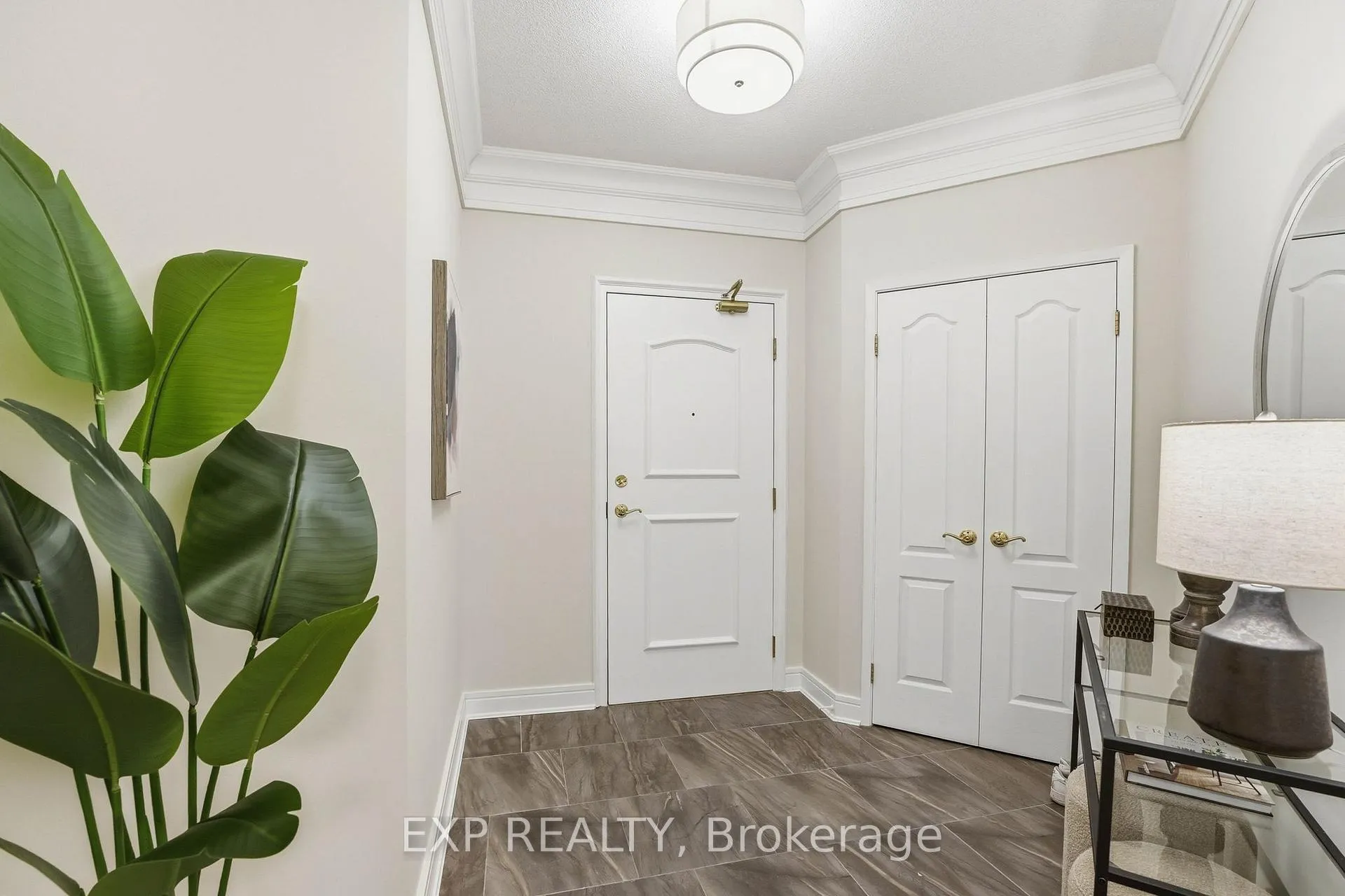 Photo 4 of Unit 905, 2 Toronto Street, Barrie, City Centre — HOMEH