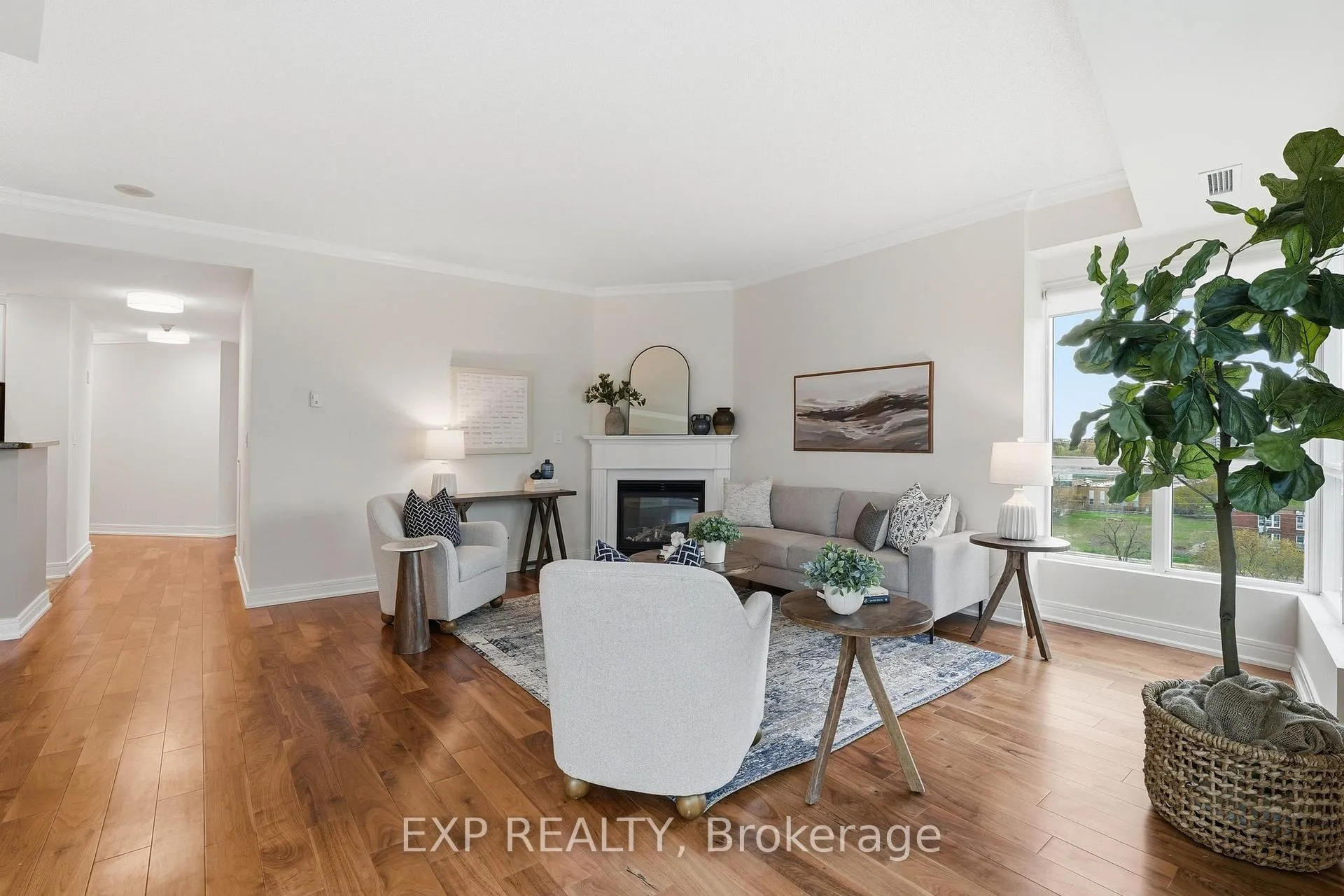 Photo 8 of Unit 905, 2 Toronto Street, Barrie, City Centre — HOMEH