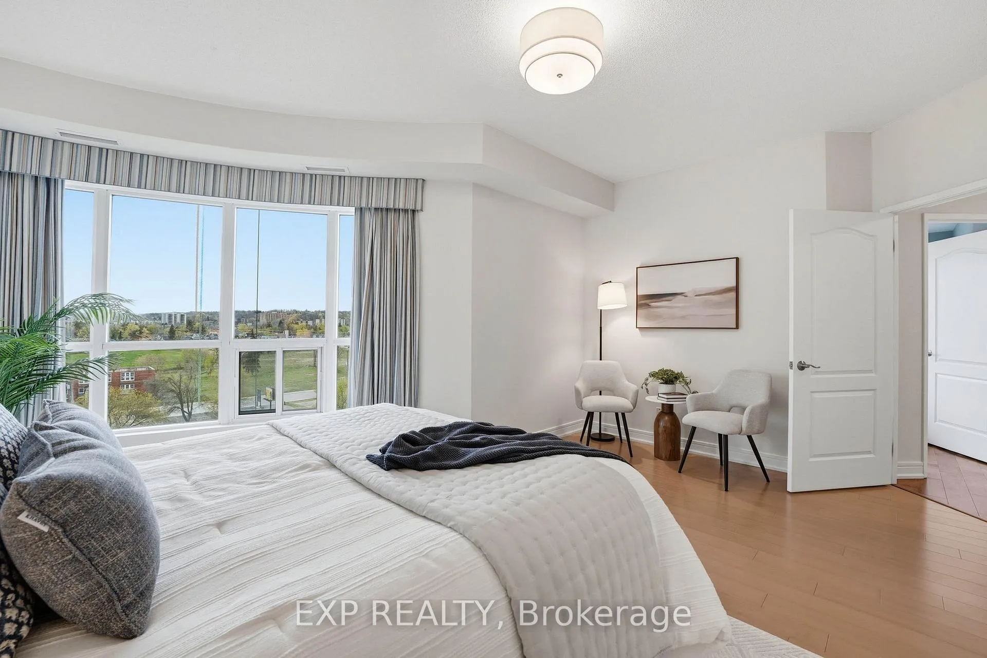 Photo 18 of Unit 905, 2 Toronto Street, Barrie, City Centre — HOMEH