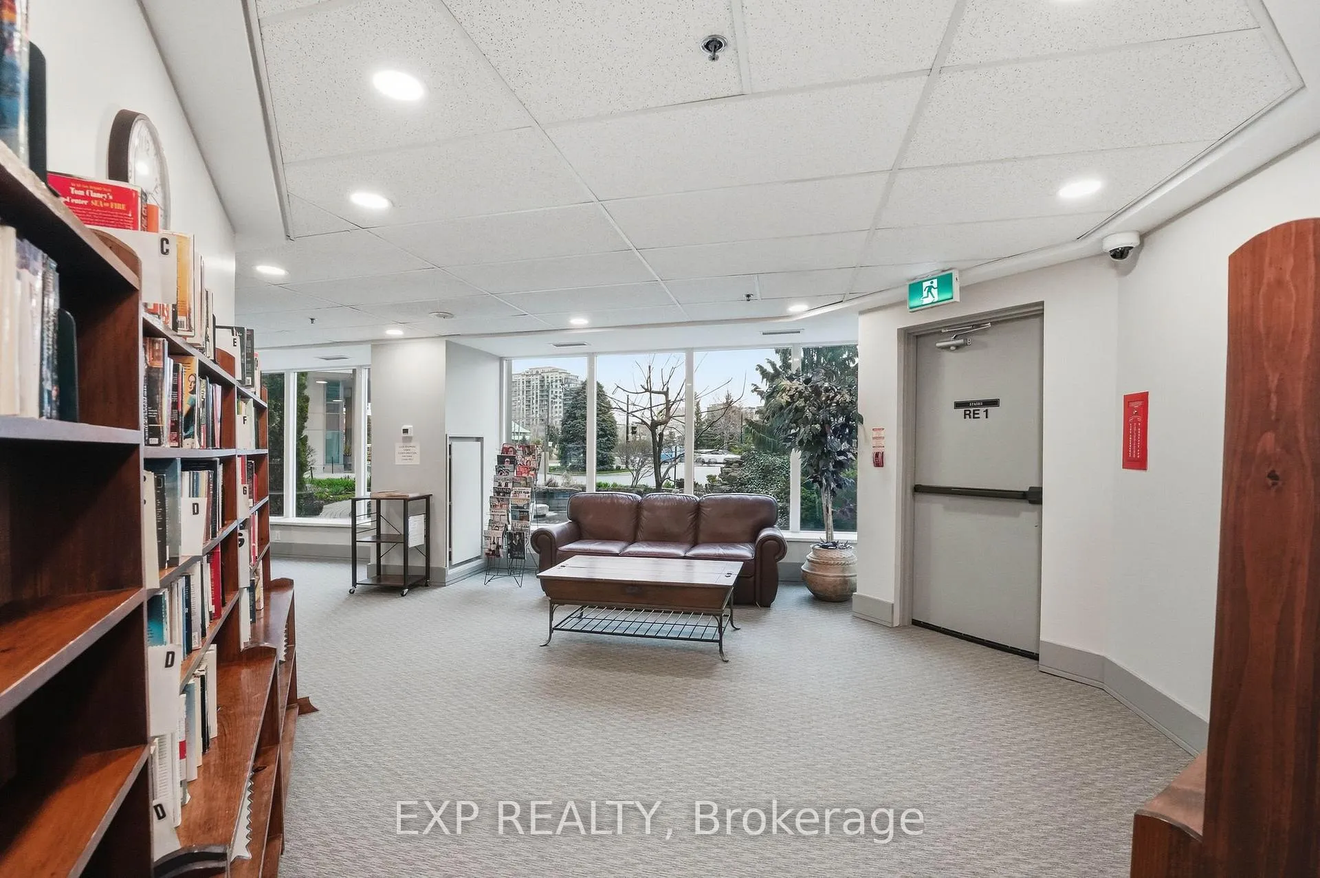 Photo 33 of Unit 905, 2 Toronto Street, Barrie, City Centre — HOMEH