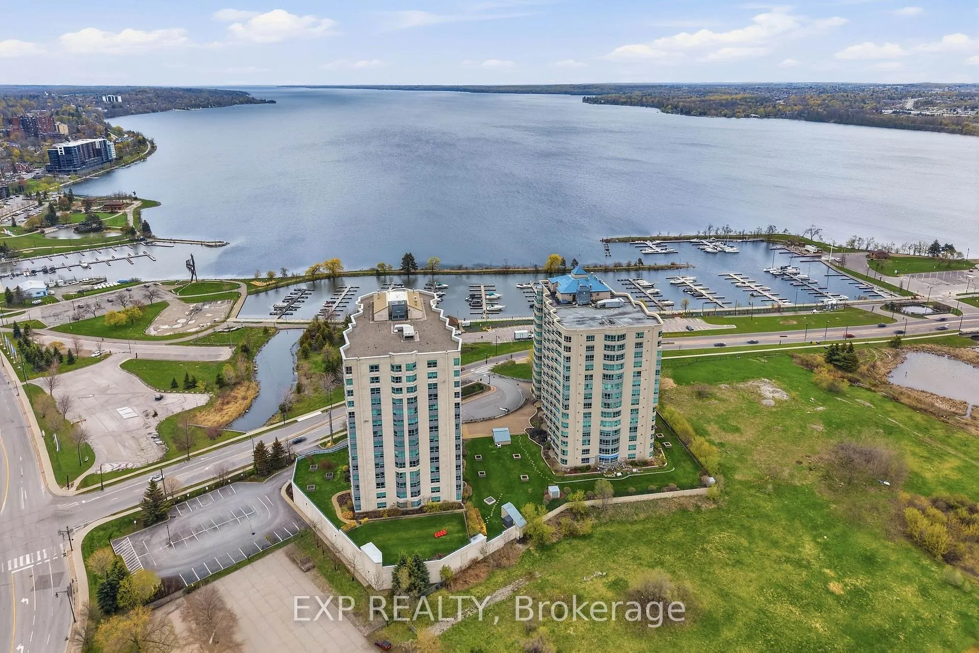 Photo 43 of Unit 905, 2 Toronto Street, Barrie, City Centre — HOMEH