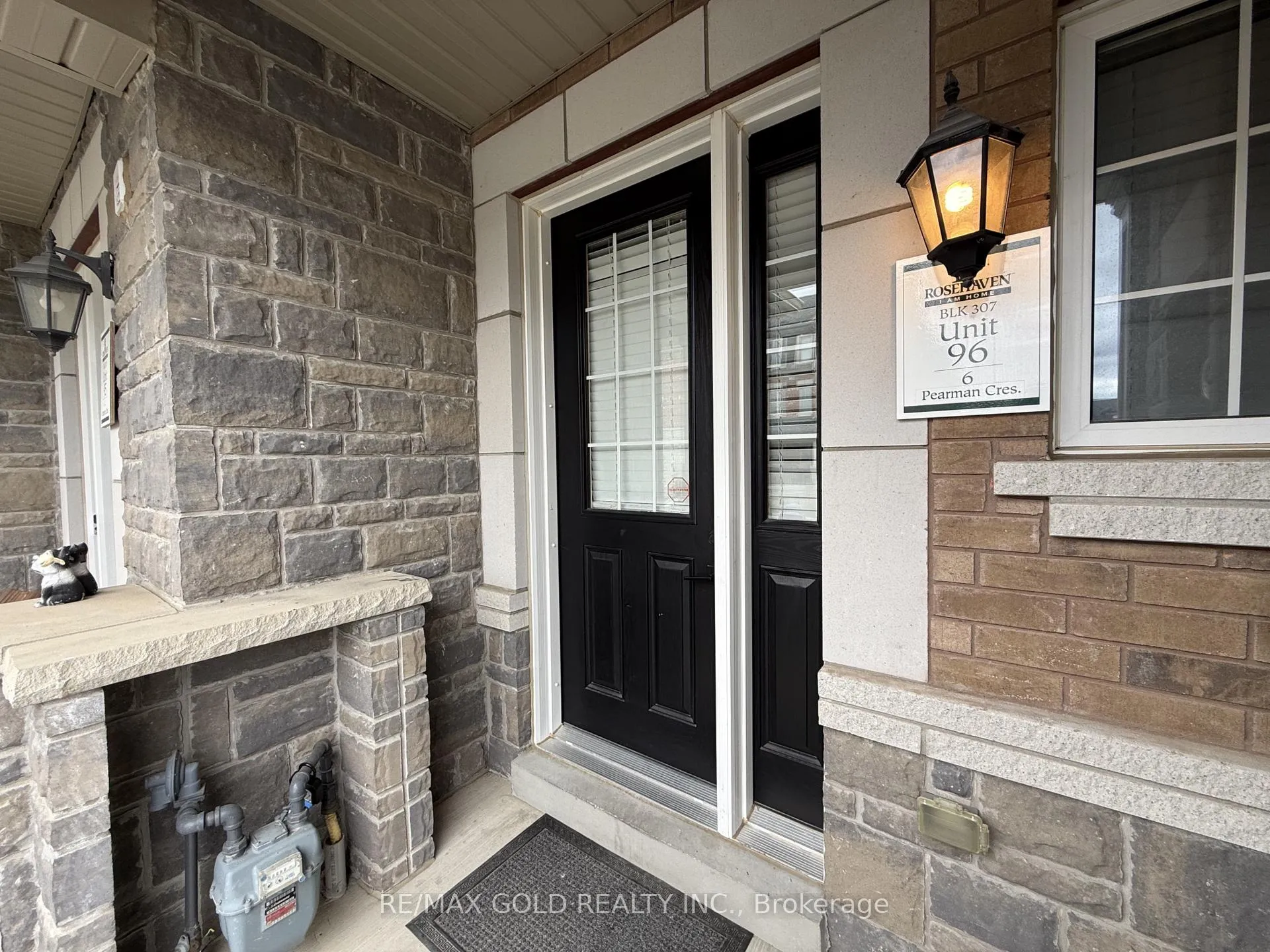 Photo 2 of 6 Pearman Crescent, Brampton, Northwest Brampton — HOMEH
