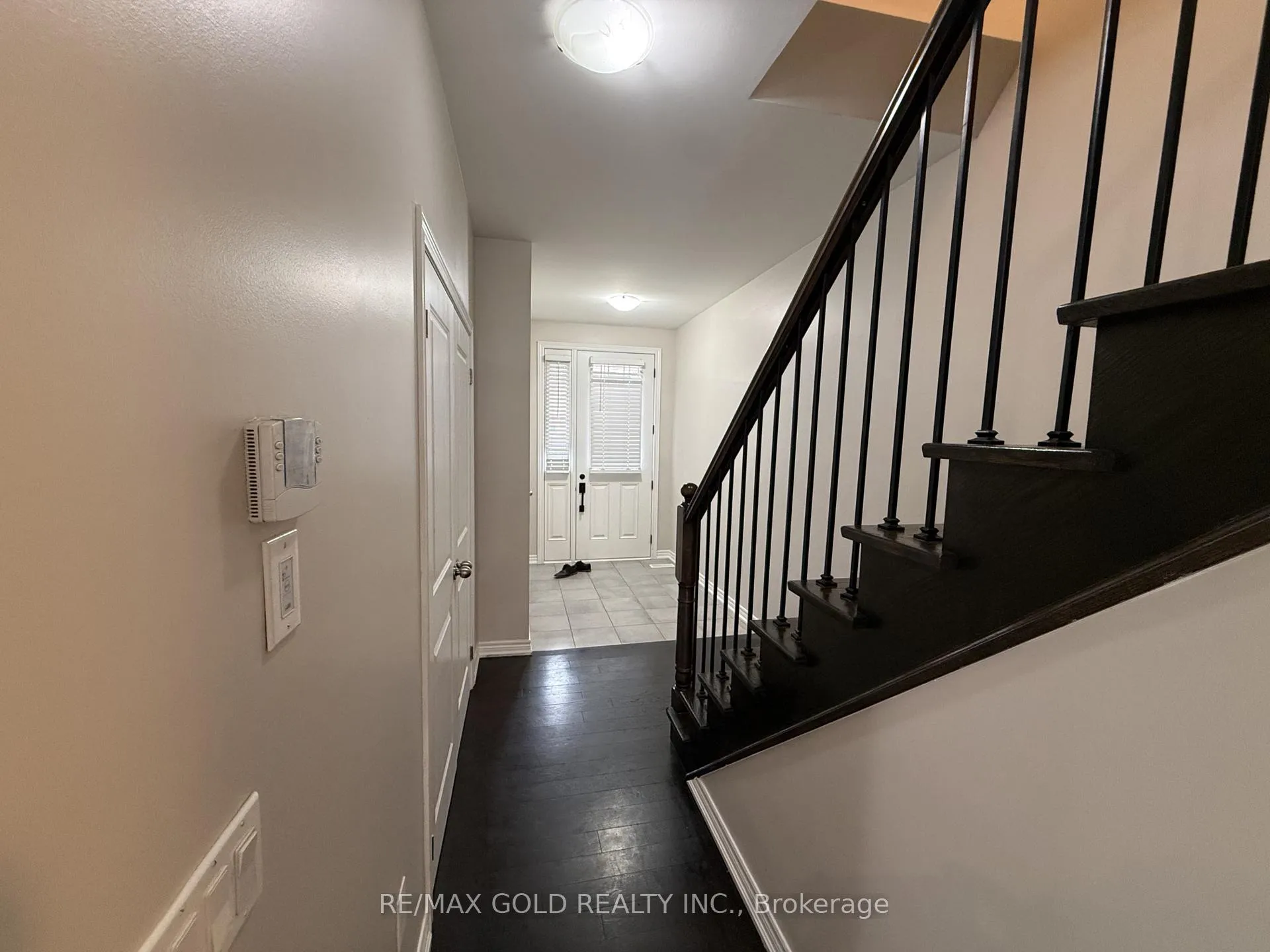 Photo 3 of 6 Pearman Crescent, Brampton, Northwest Brampton — HOMEH