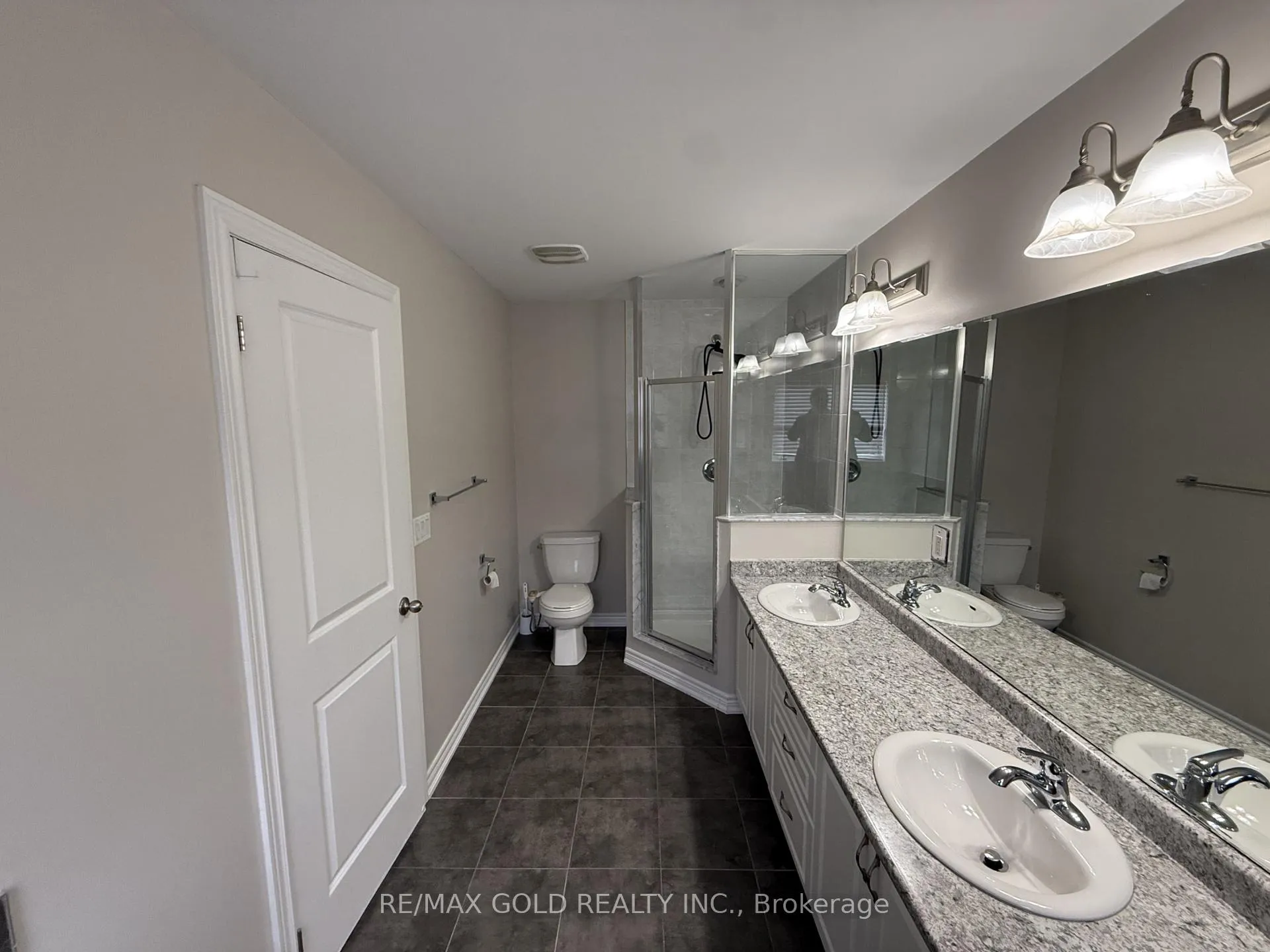 Photo 13 of 6 Pearman Crescent, Brampton, Northwest Brampton — HOMEH