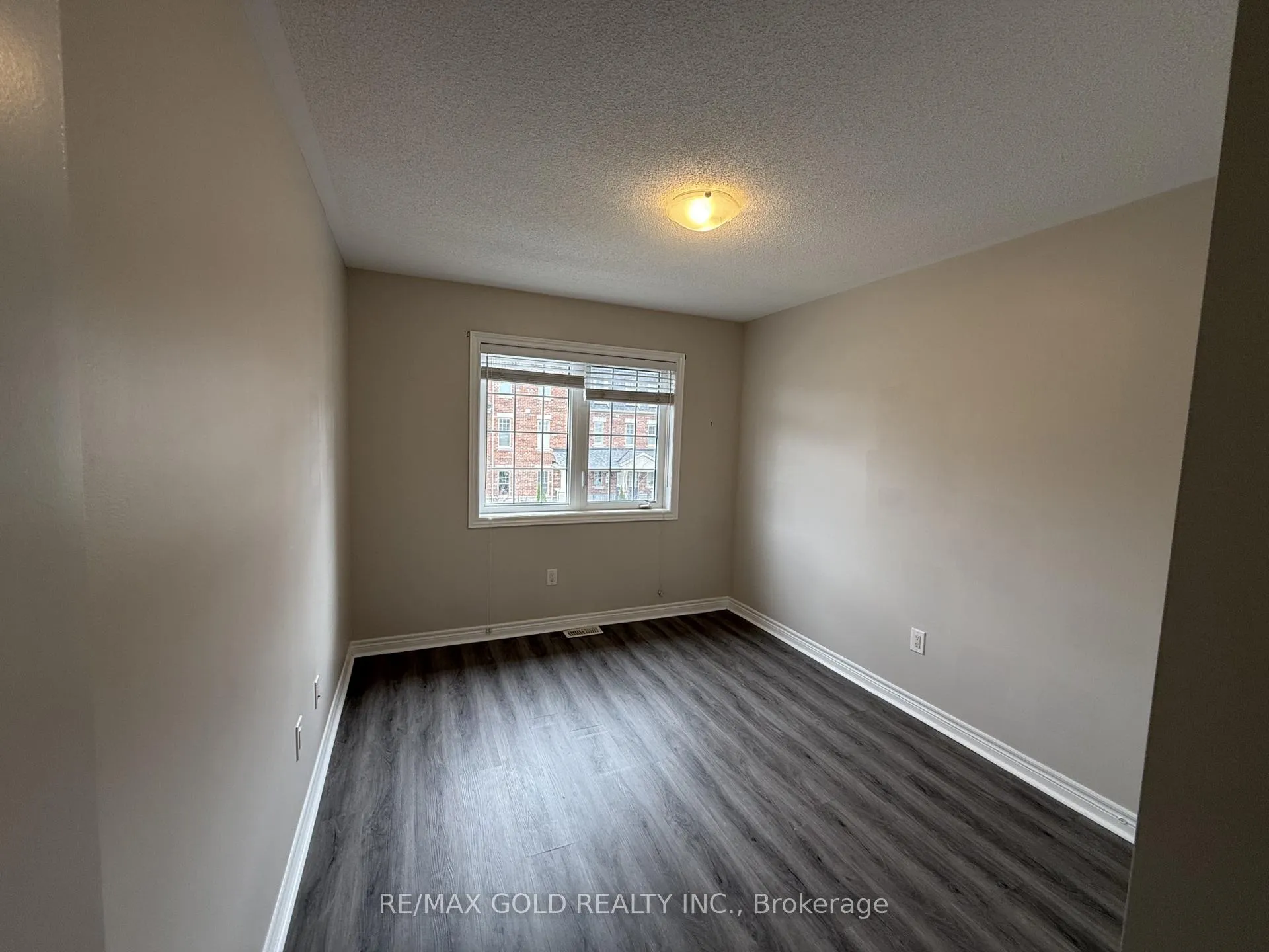 Photo 15 of 6 Pearman Crescent, Brampton, Northwest Brampton — HOMEH