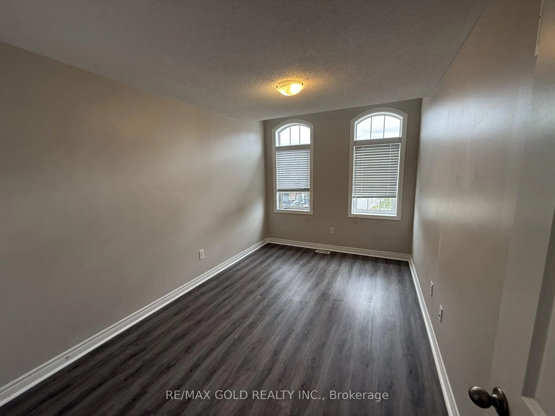 Photo 16 of 6 Pearman Crescent, Brampton, Northwest Brampton — HOMEH