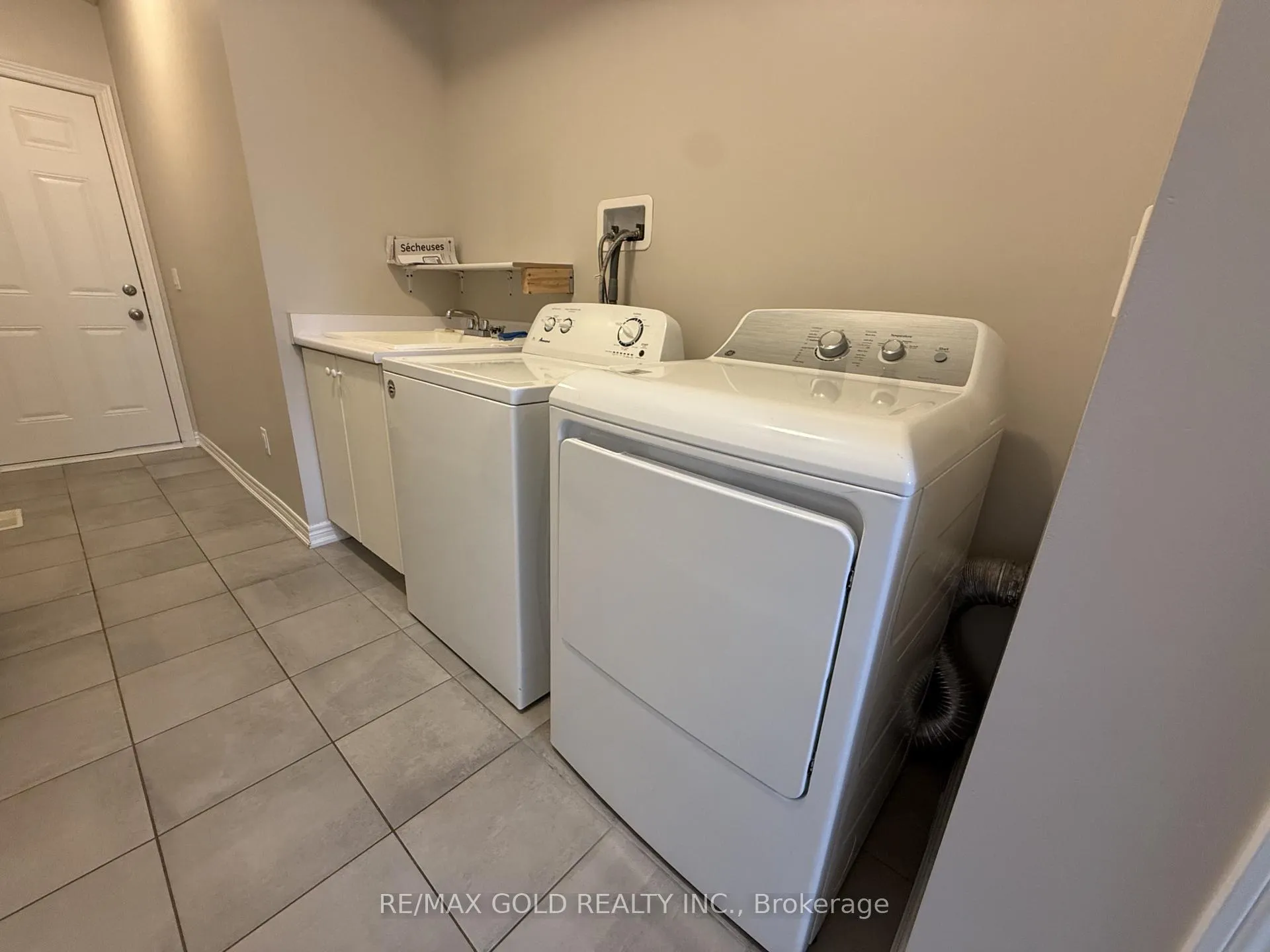 Photo 19 of 6 Pearman Crescent, Brampton, Northwest Brampton — HOMEH