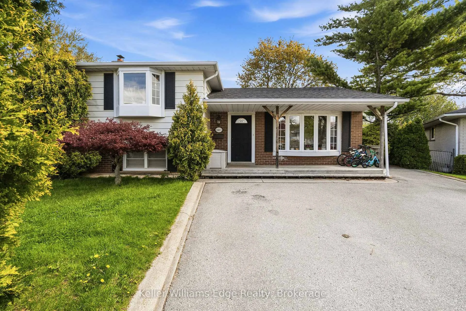 Photo 2 of 1463 Rolling Court, Burlington, Mountainside — HOMEH