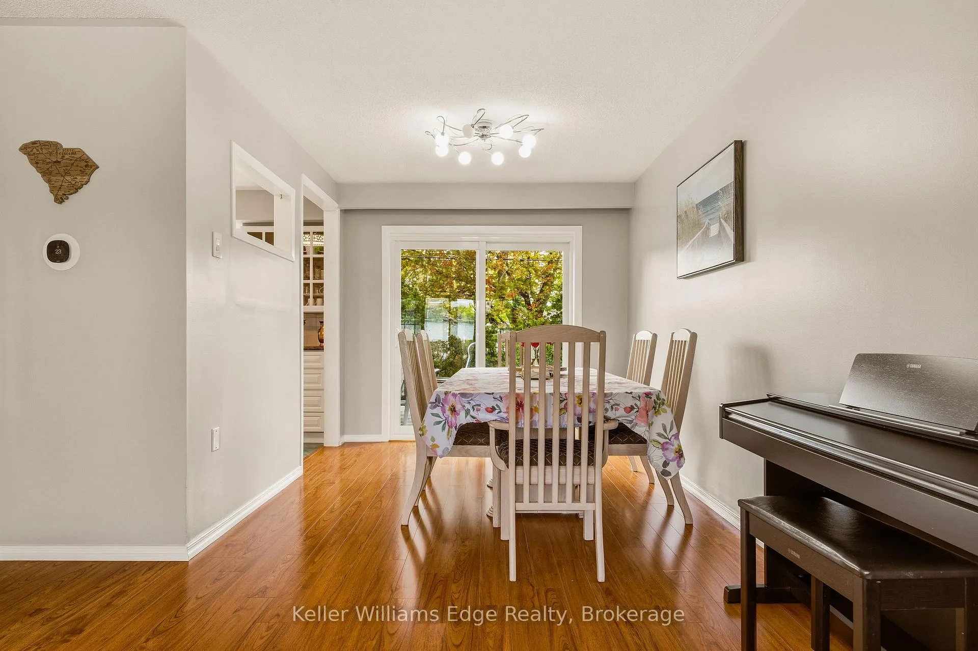 Photo 6 of 1463 Rolling Court, Burlington, Mountainside — HOMEH