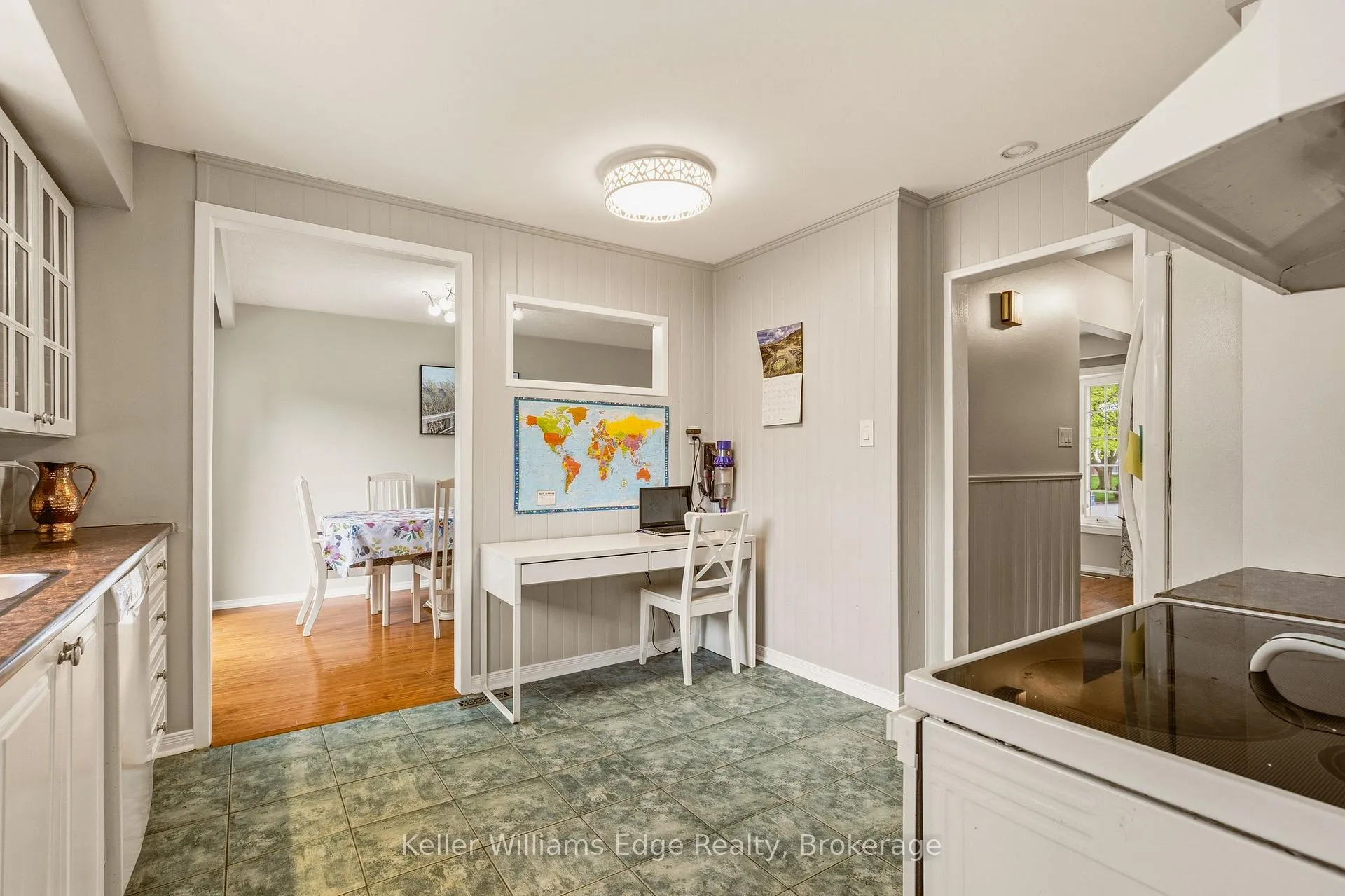 Photo 10 of 1463 Rolling Court, Burlington, Mountainside — HOMEH