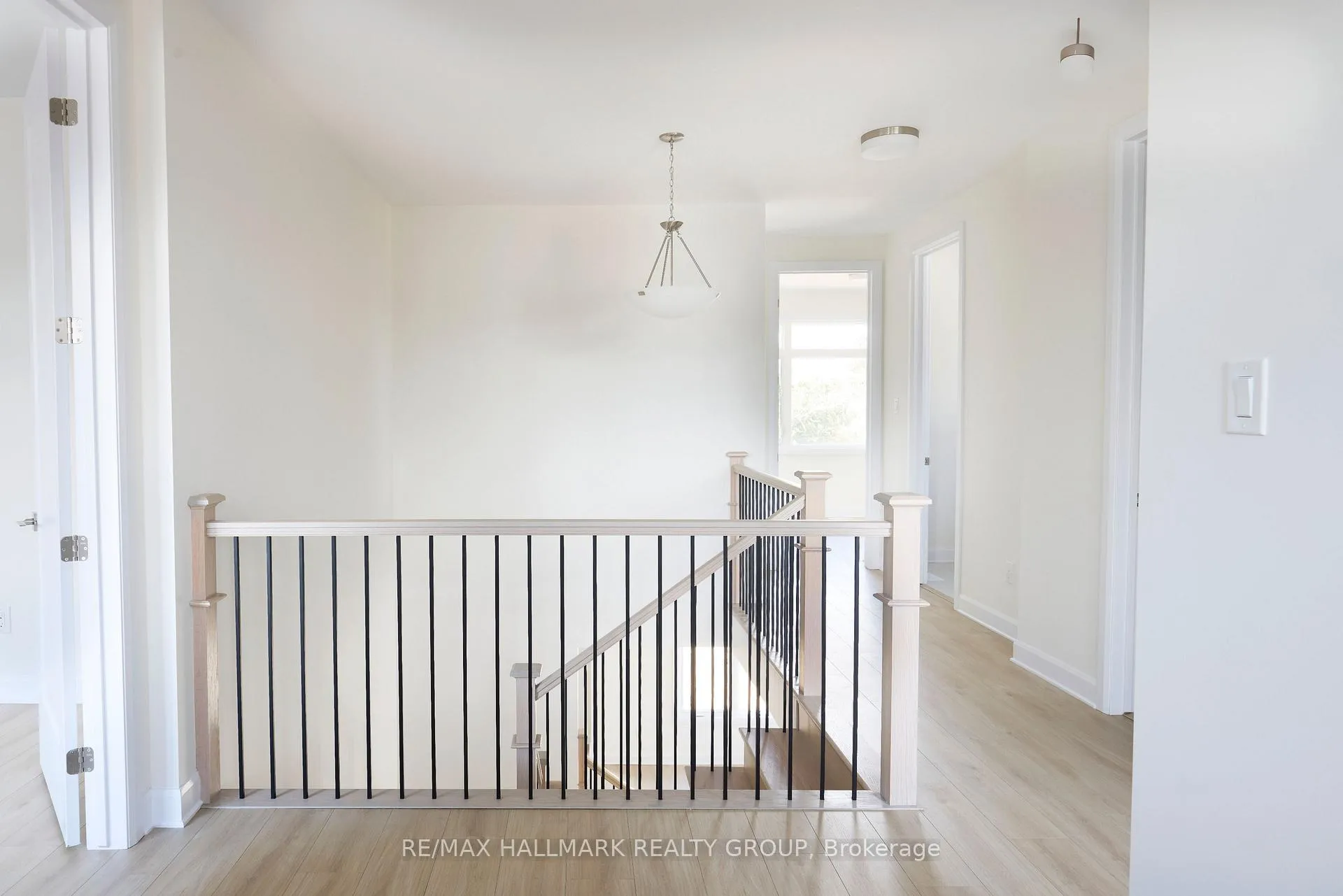Photo 22 of 678 Persimmon Way, Ottawa, Chapel Hill South - Orleans Village — HOMEH