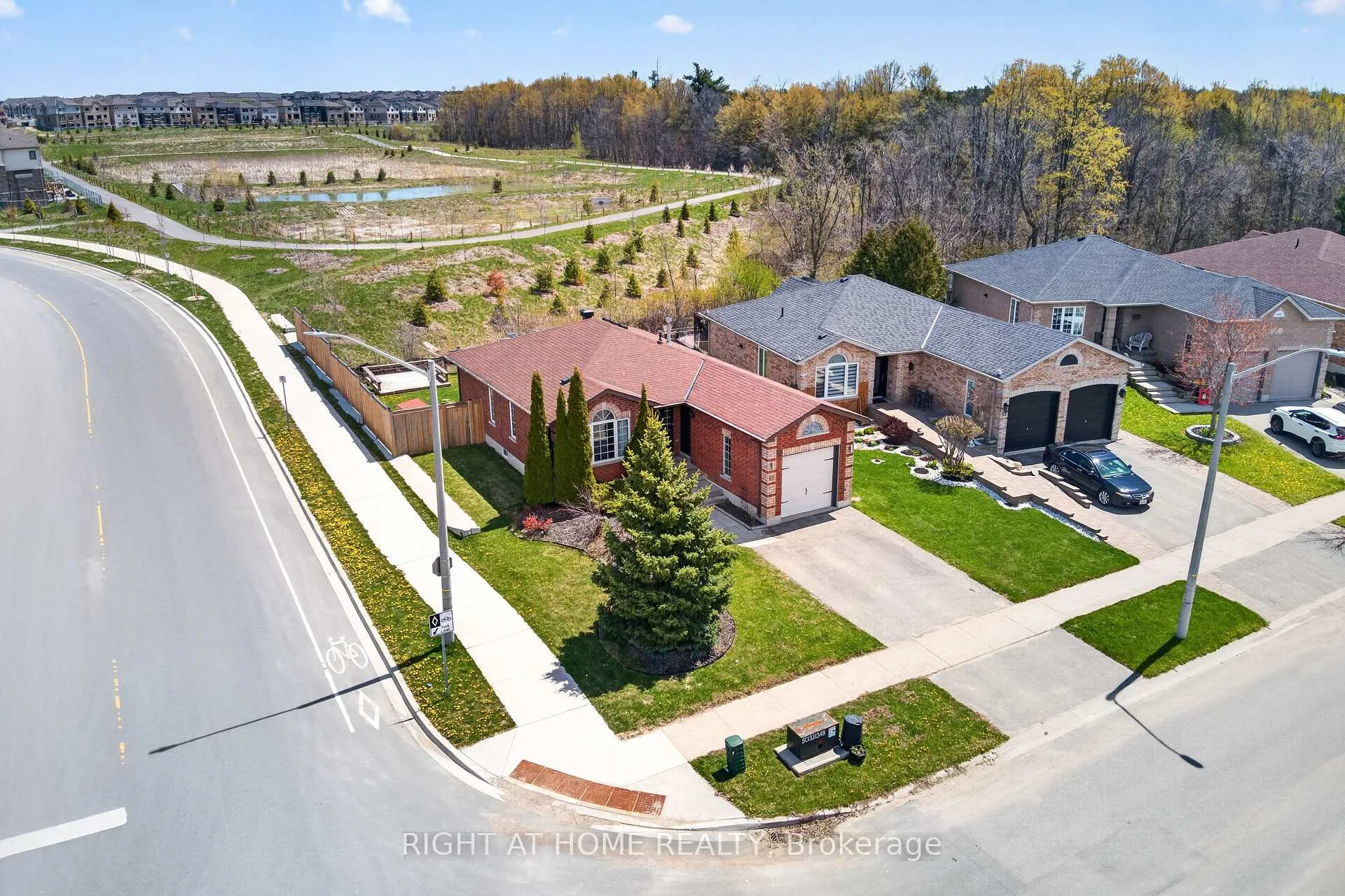 Photo 31 of 61 Seline Crescent, Barrie, Painswick South — HOMEH