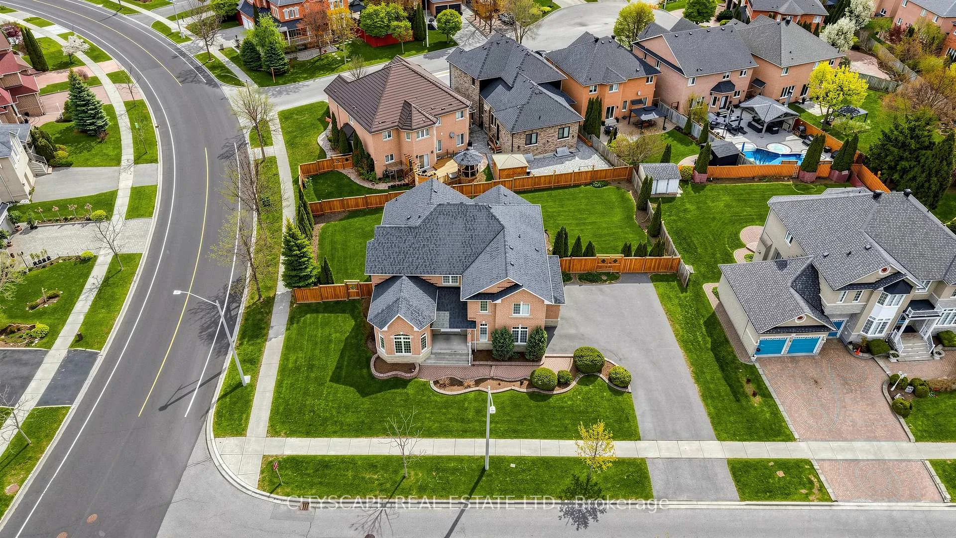 Front of 5 Lemsford Drive