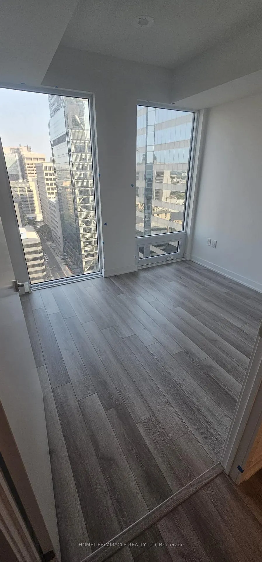 Photo 4 of Unit 1902, 234 Simcoe Street, Toronto, Kensington-Chinatown — HOMEH