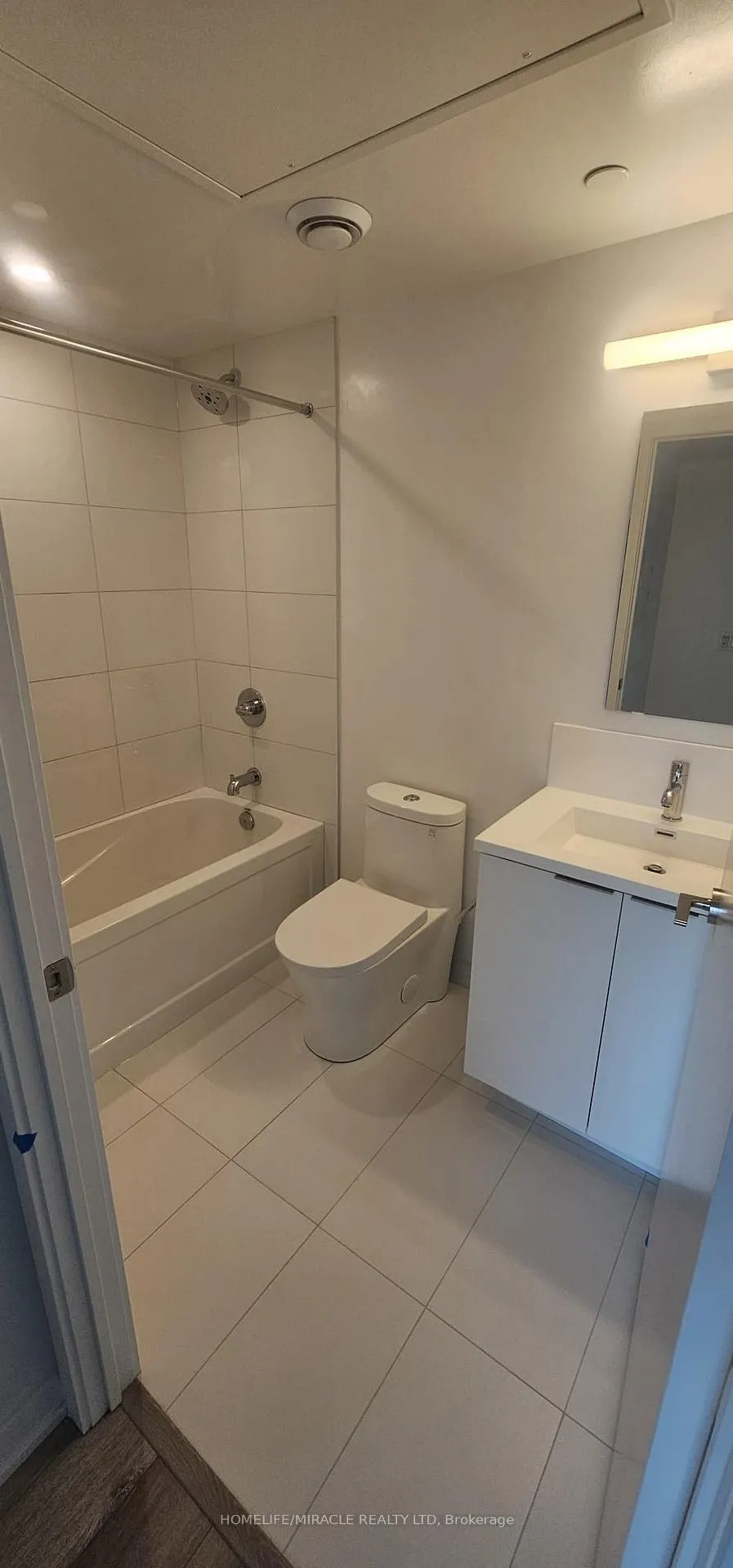 Photo 8 of Unit 1902, 234 Simcoe Street, Toronto, Kensington-Chinatown — HOMEH
