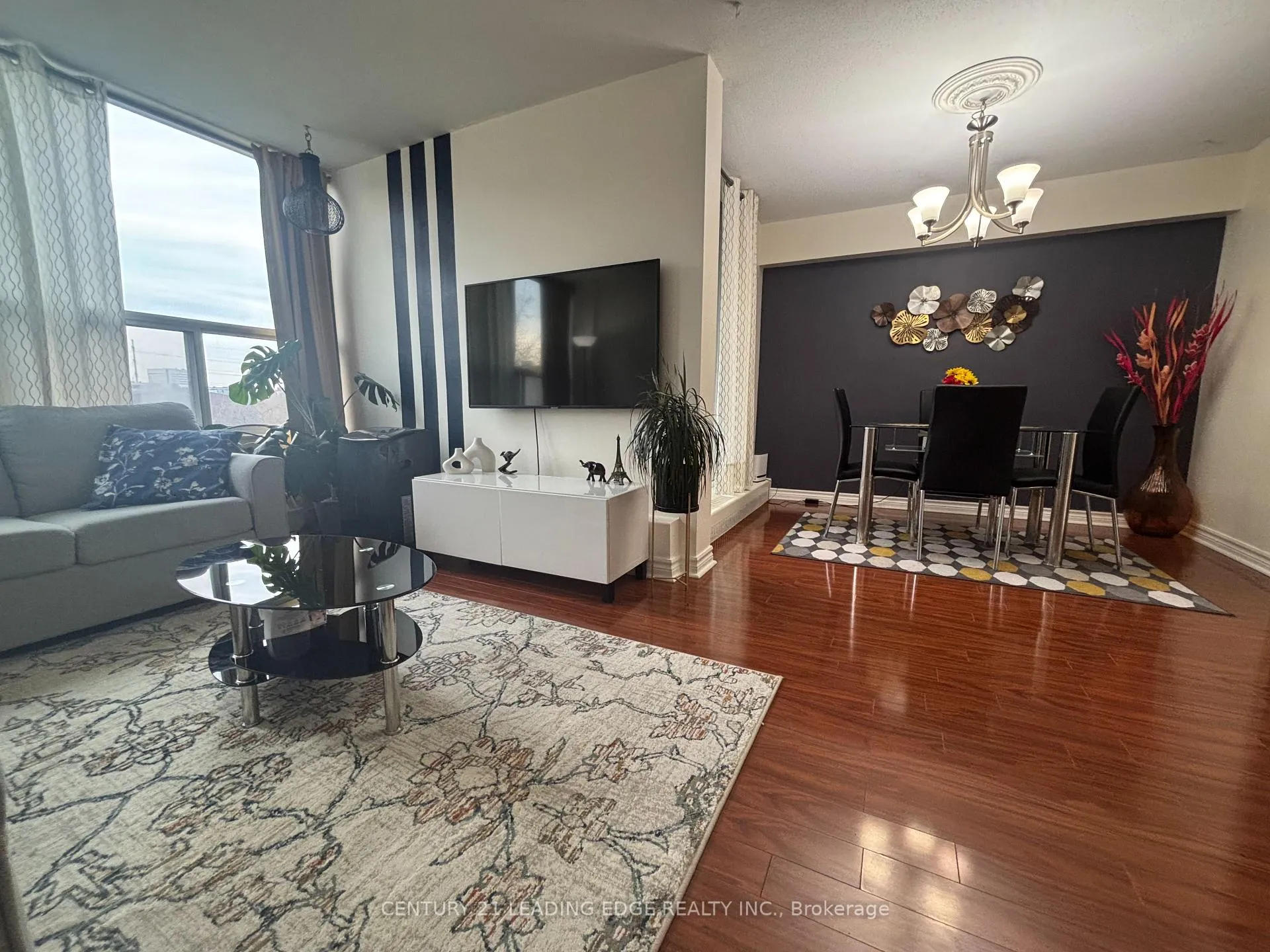 Photo 4 of Unit 304, 15 Vicora Linkway, Toronto, Flemingdon Park — HOMEH