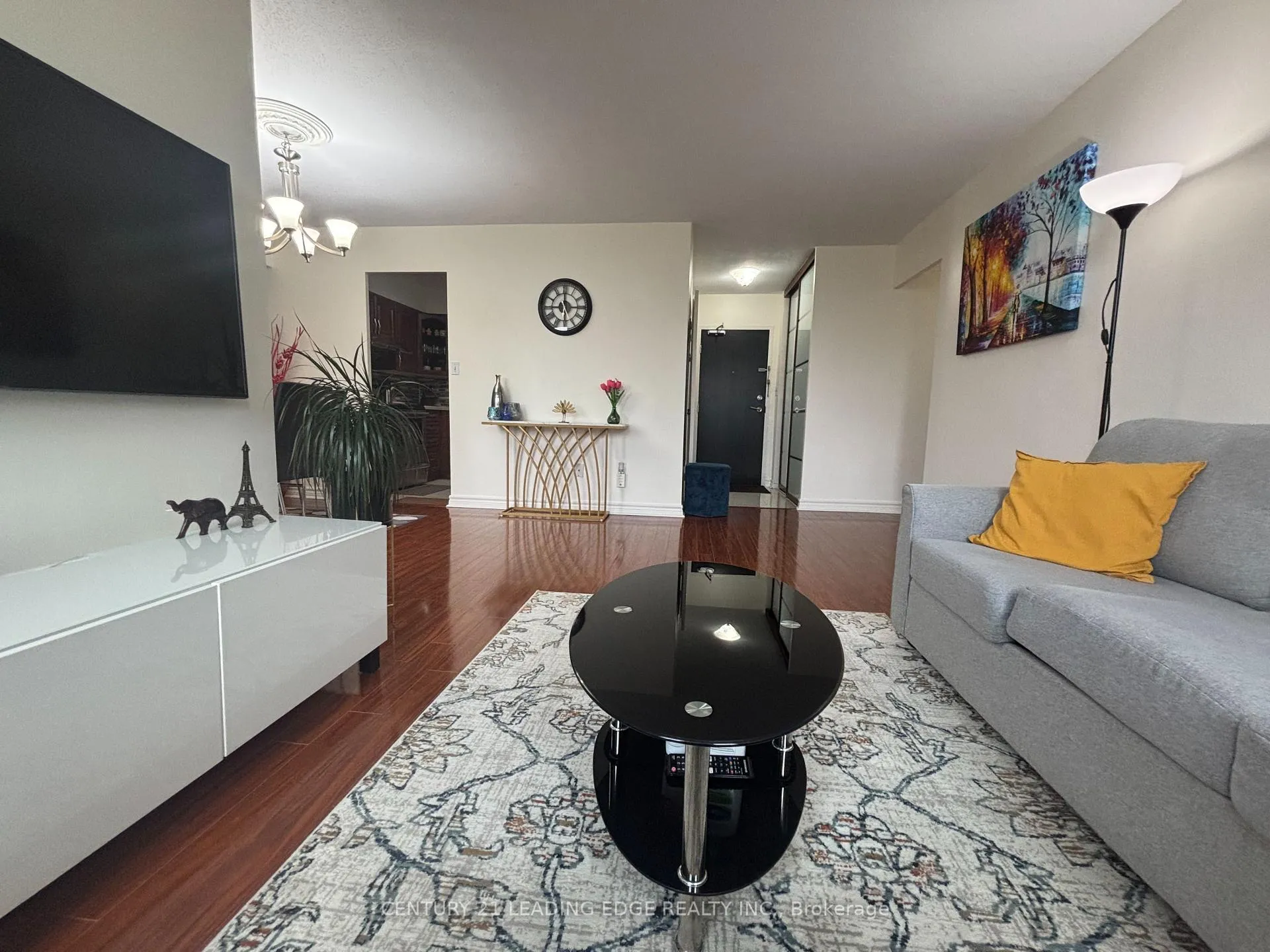 Photo 6 of Unit 304, 15 Vicora Linkway, Toronto, Flemingdon Park — HOMEH