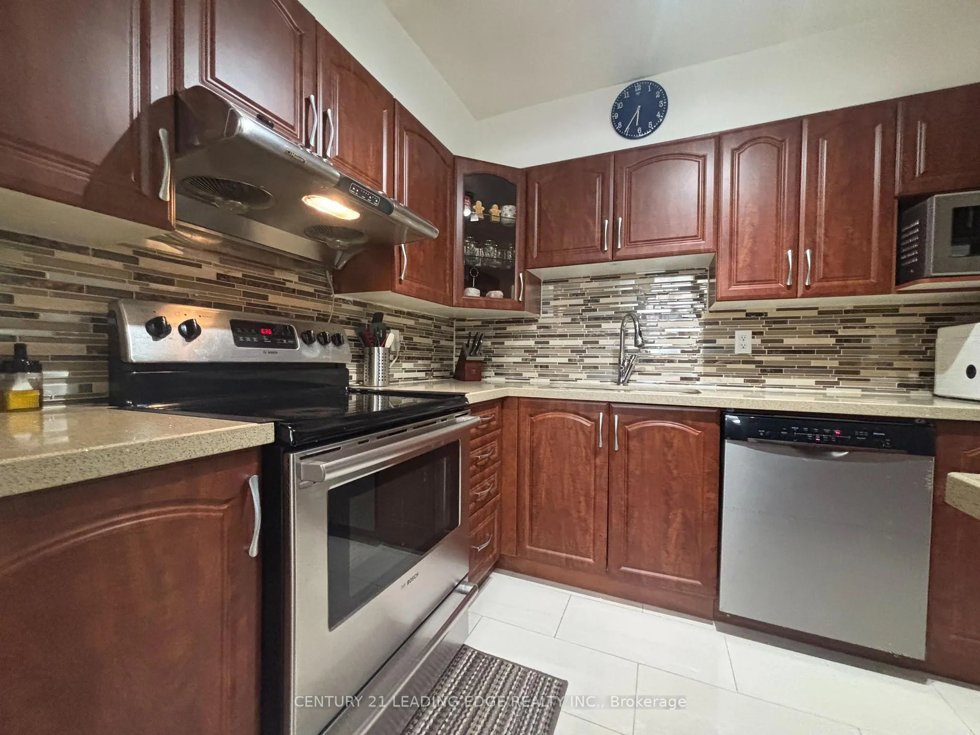 Photo 8 of Unit 304, 15 Vicora Linkway, Toronto, Flemingdon Park — HOMEH