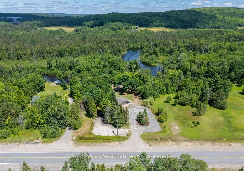 Photo 2 of 899 Katrine Road, Burk's Falls — HOMEH