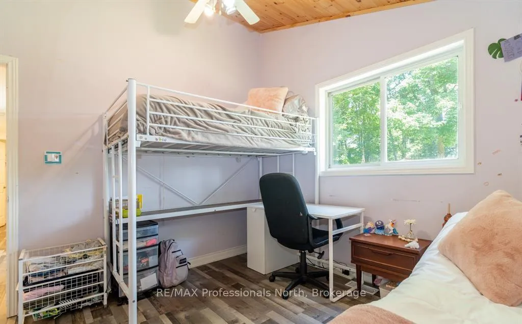Photo 17 of 899 Katrine Road, Burk's Falls — HOMEH