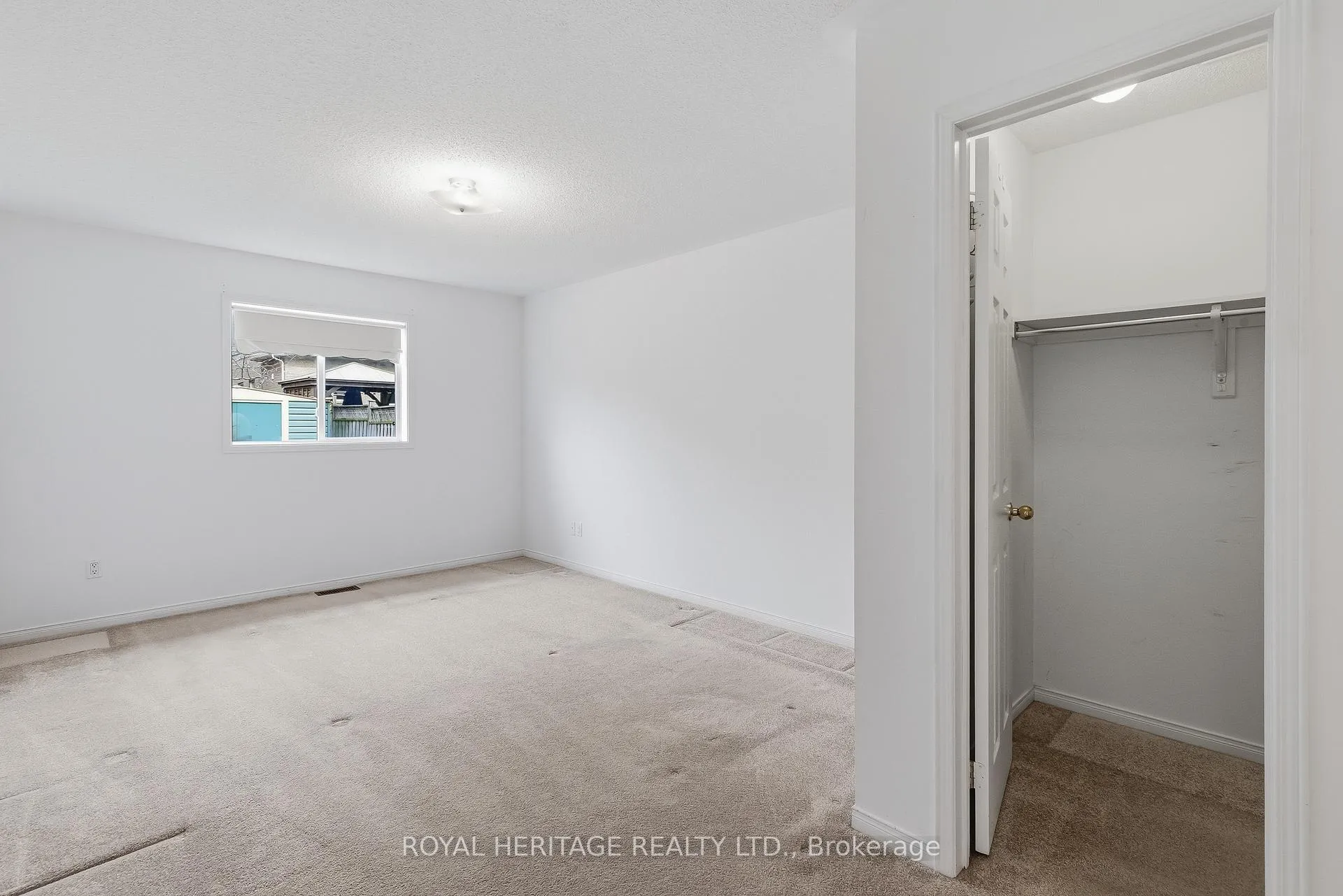 Photo 15 of 19 Fitzpatrick Court, Whitby, Brooklin — HOMEH