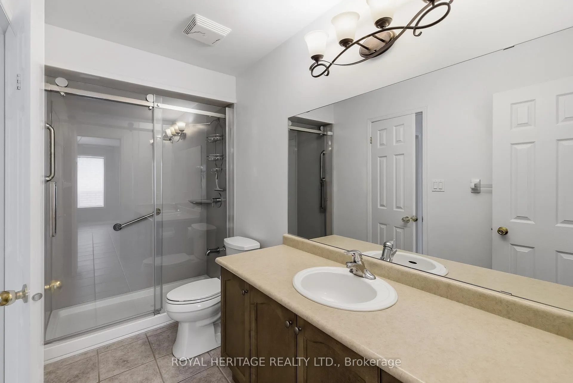Photo 18 of 19 Fitzpatrick Court, Whitby, Brooklin — HOMEH