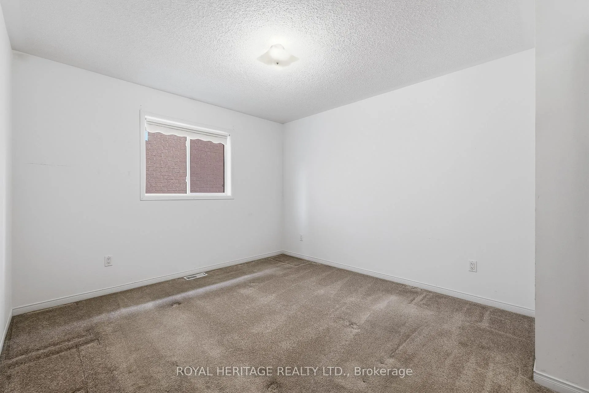 Photo 19 of 19 Fitzpatrick Court, Whitby, Brooklin — HOMEH
