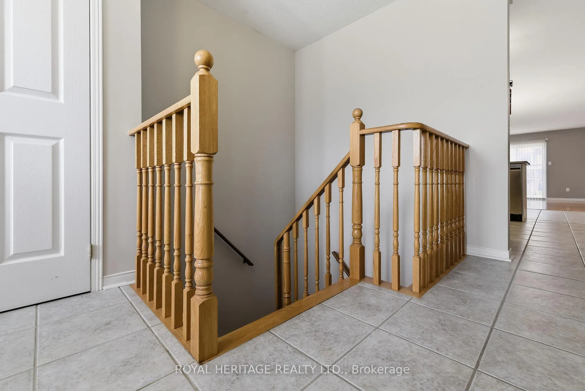 Photo 22 of 19 Fitzpatrick Court, Whitby, Brooklin — HOMEH