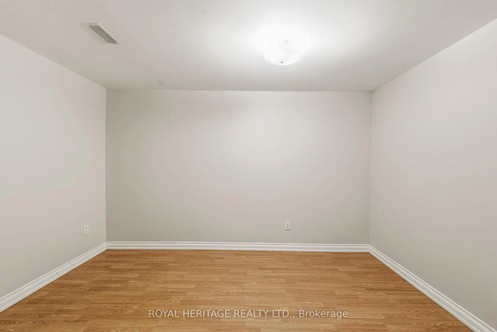 Photo 24 of 19 Fitzpatrick Court, Whitby, Brooklin — HOMEH