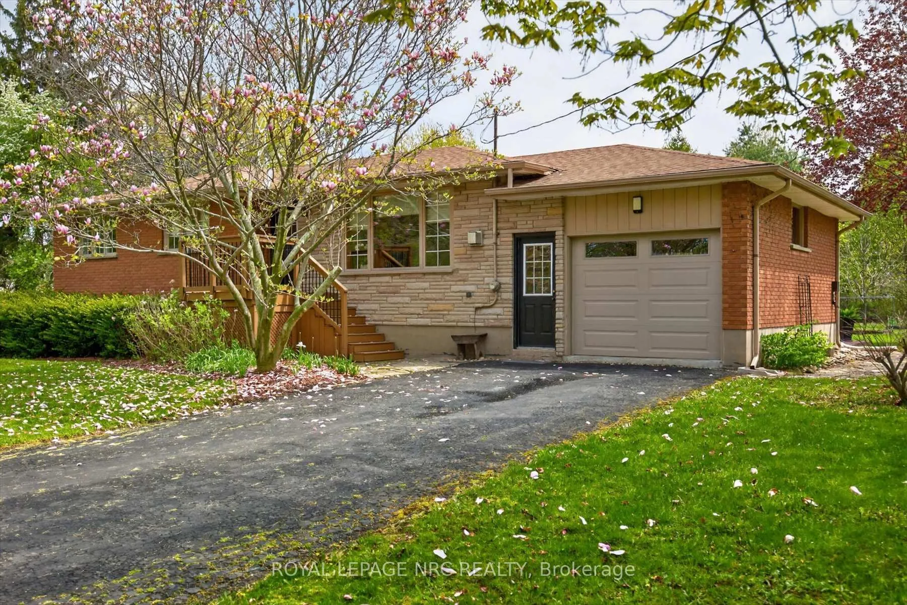 Photo 3 of 1241 Sherk Road, Port Colborne, Bethel — HOMEH