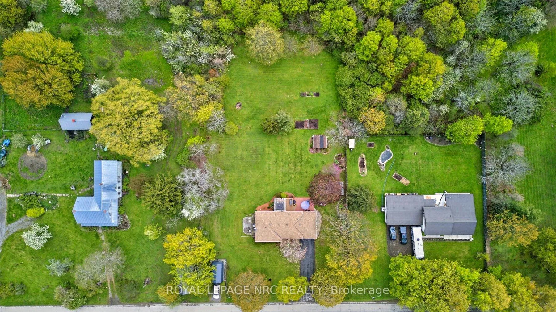 Photo 33 of 1241 Sherk Road, Port Colborne, Bethel — HOMEH