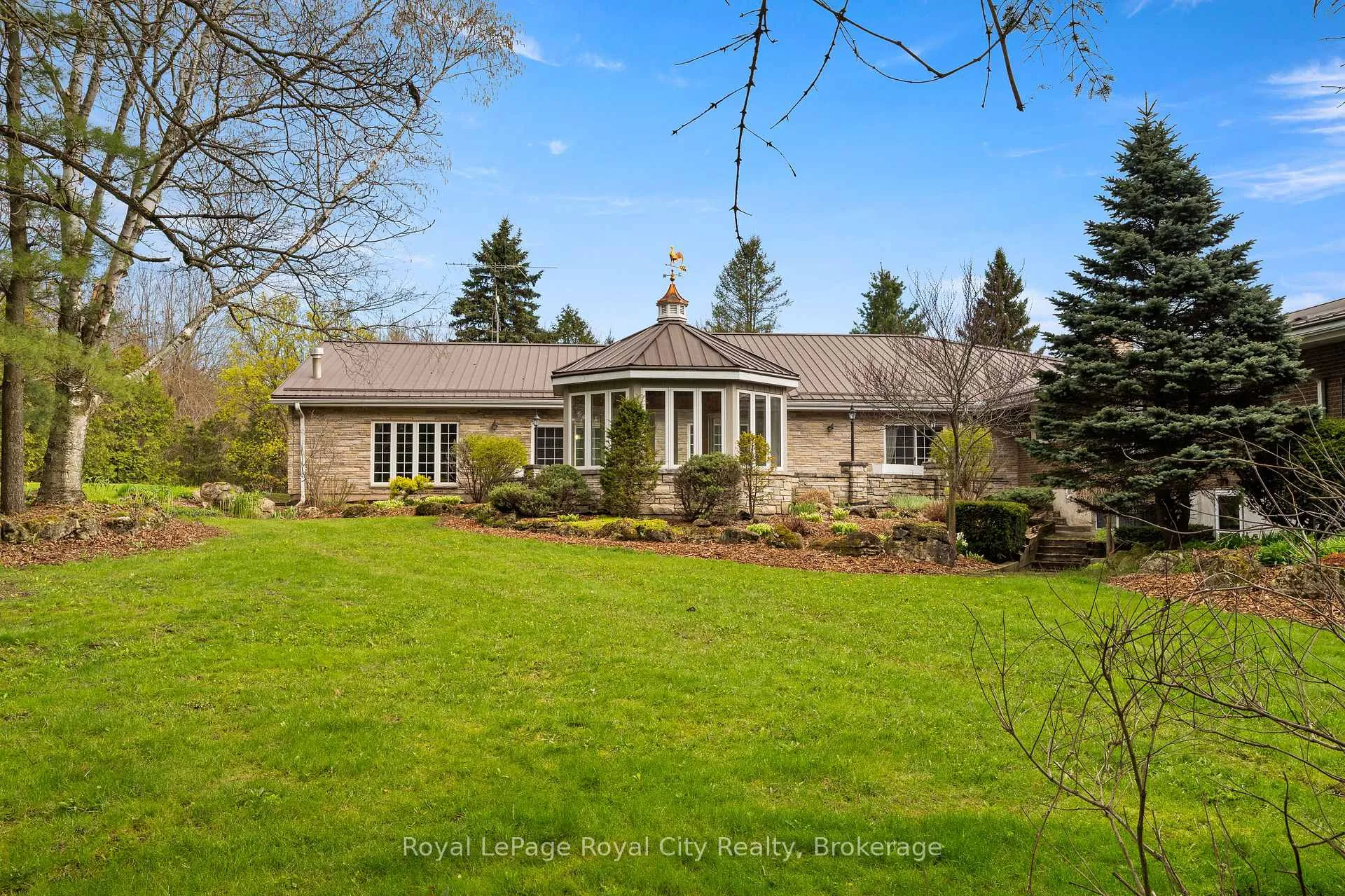 Photo 3 of 4646 Side Road N, Puslinch, Rural Puslinch West — HOMEH
