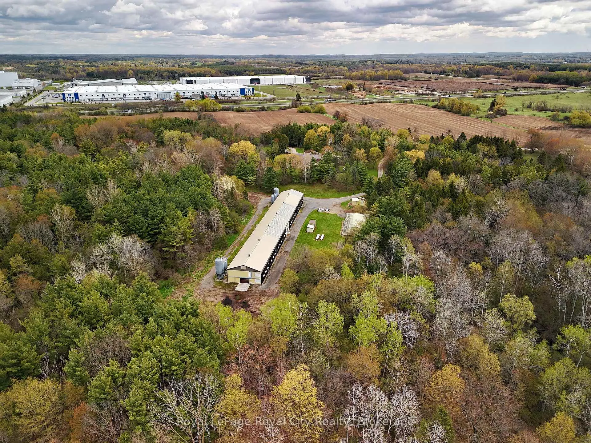 Photo 4 of 4646 Side Road N, Puslinch, Rural Puslinch West — HOMEH