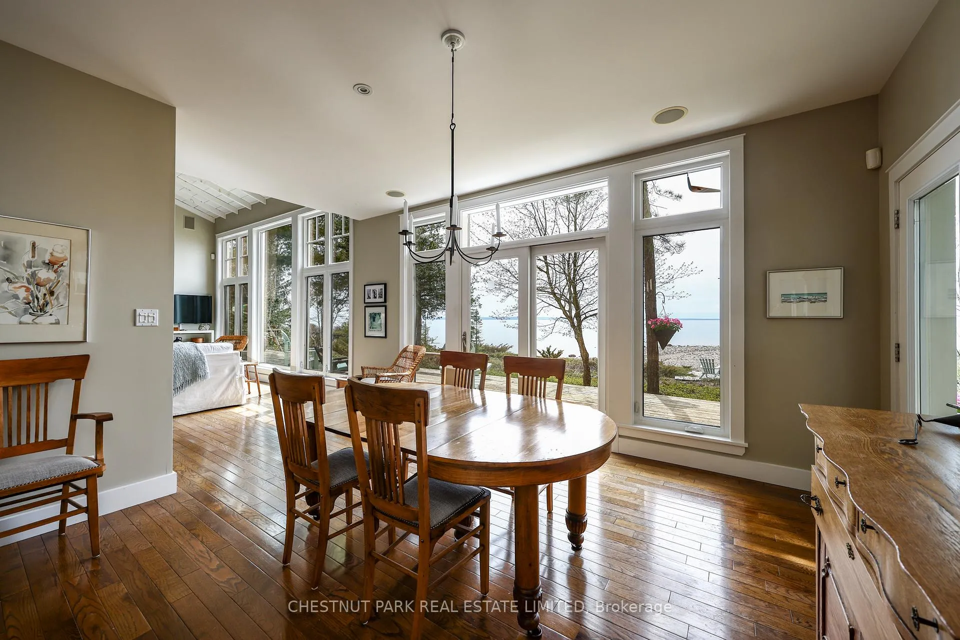 Photo 17 of 46 Parklane Court, Tiny, Rural Tiny — HOMEH