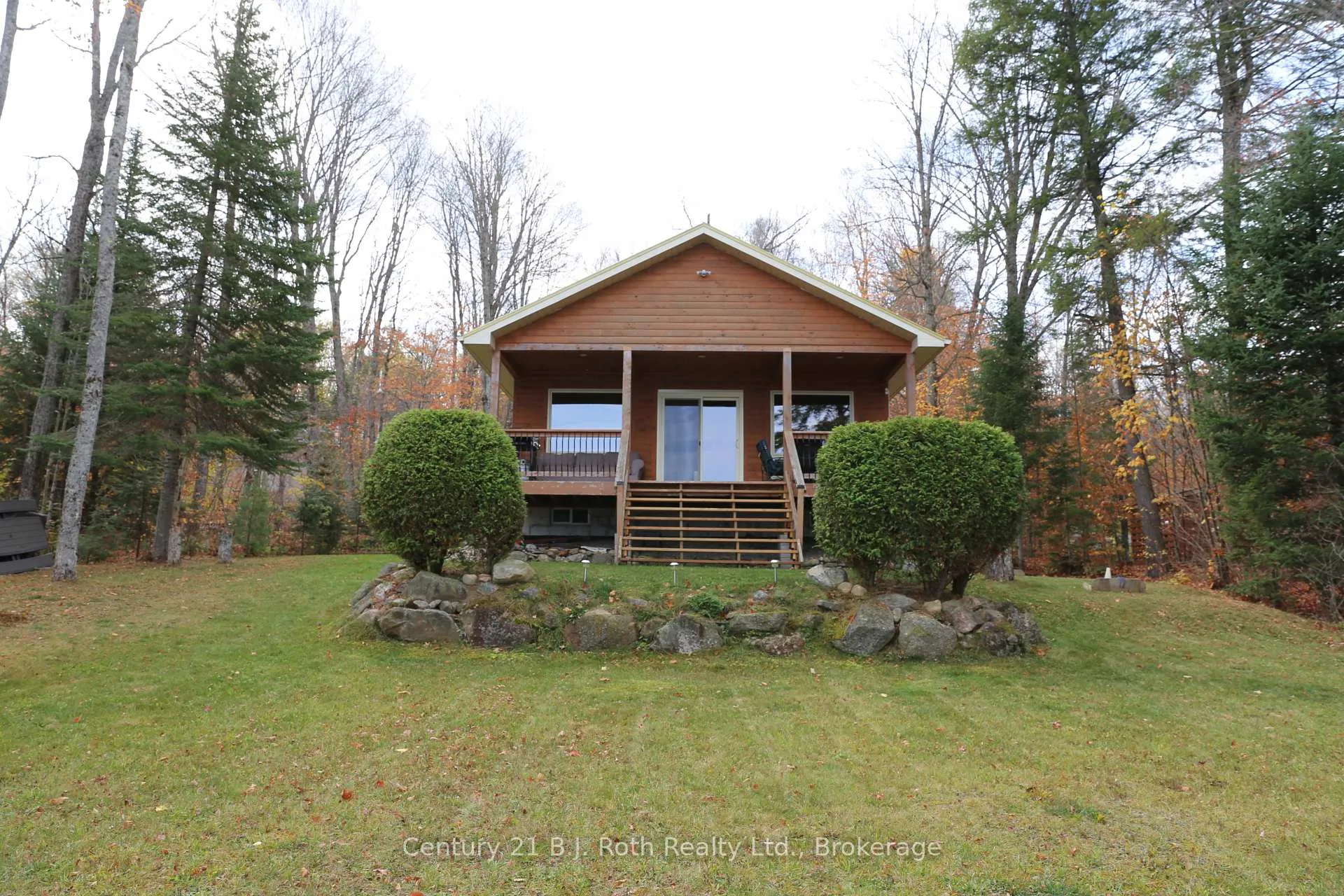 Front of 1337 Hudson Lake Drive