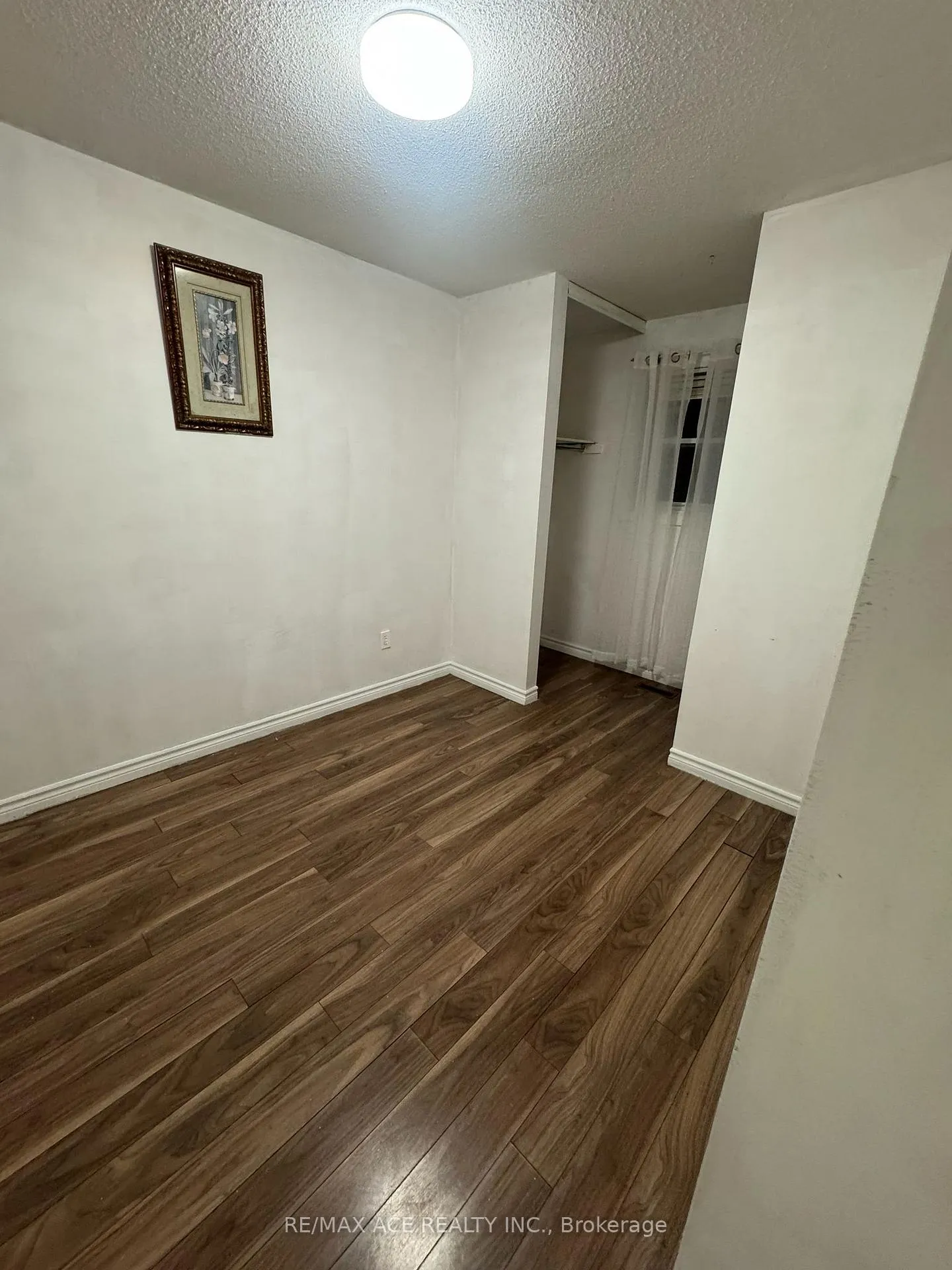 Photo 9 of 1456 Valley Drive, Oshawa, Lakeview — HOMEH