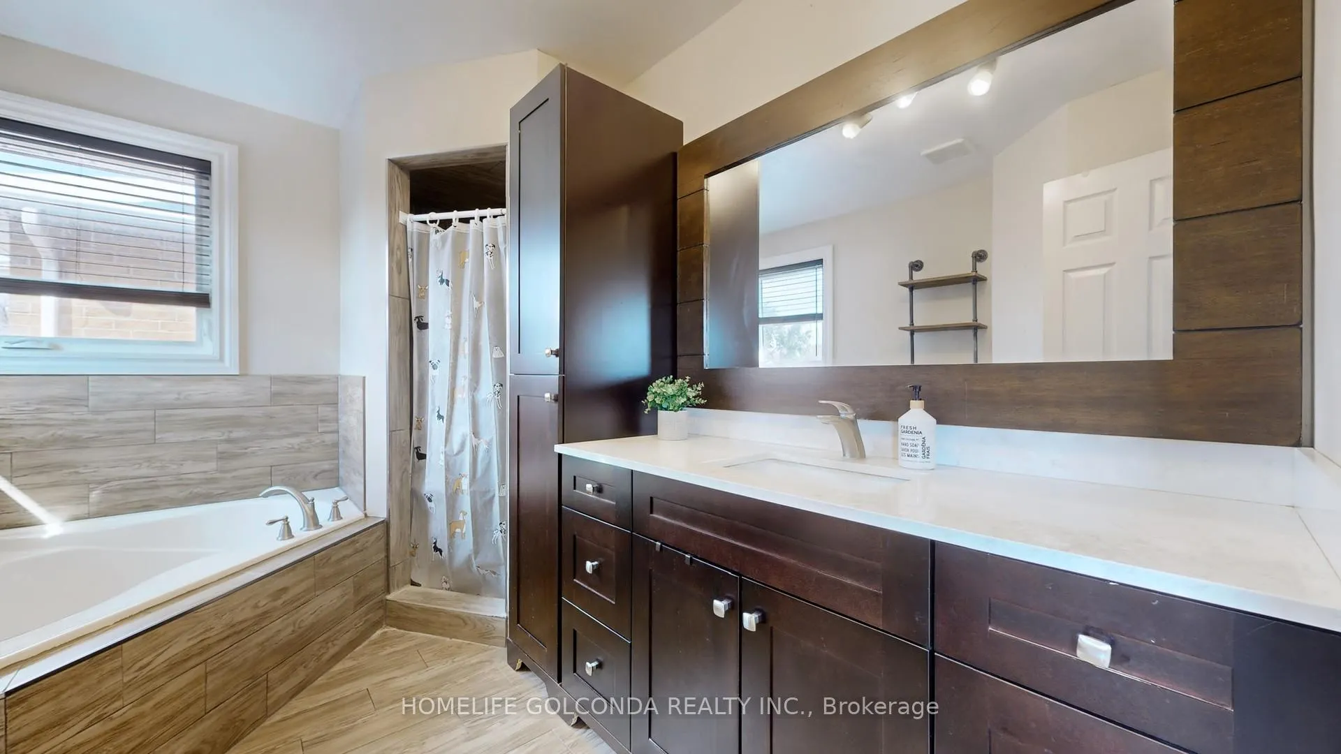Photo 25 of 39 Etherington Crescent, Barrie, West Bayfield — HOMEH