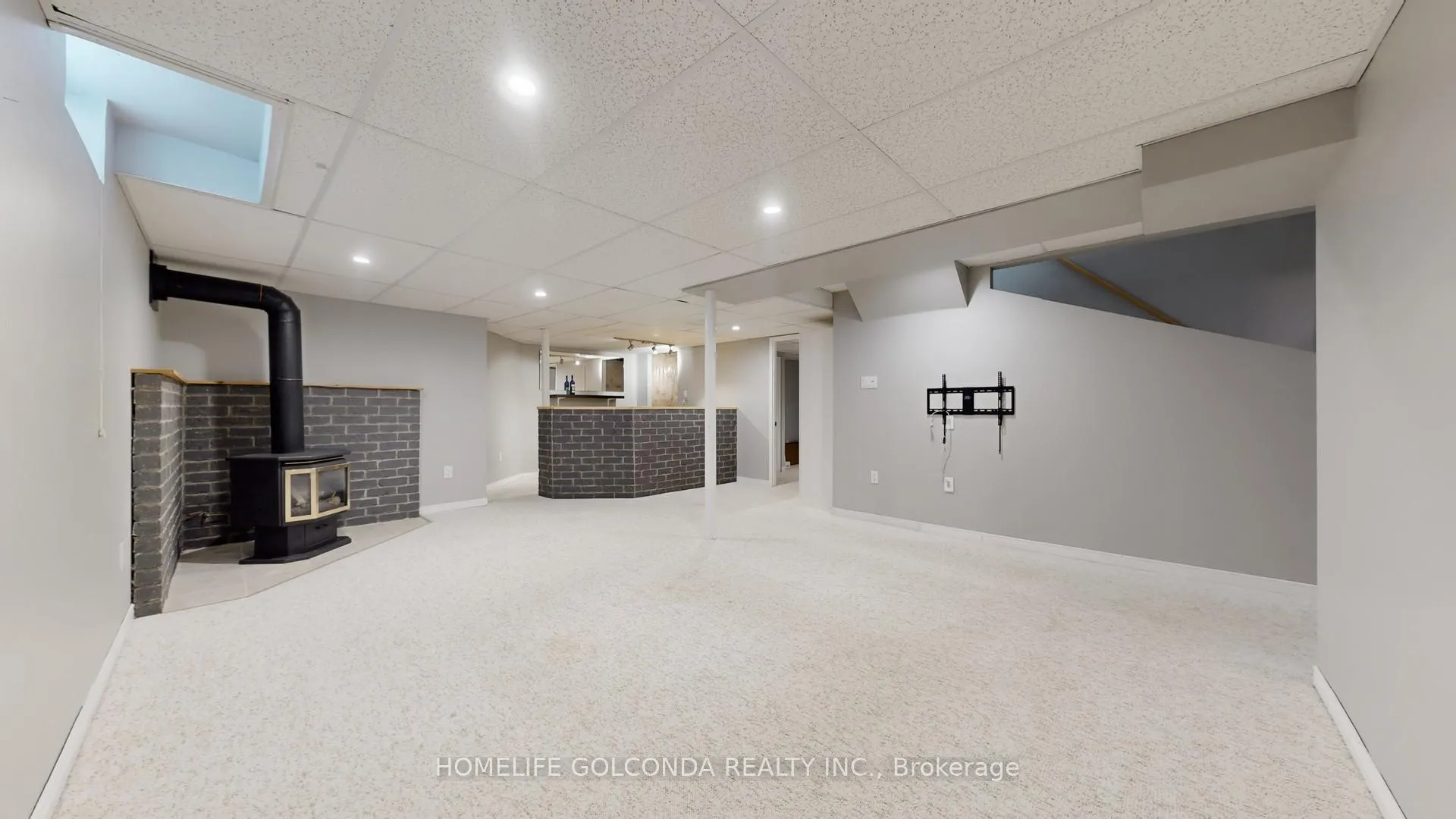 Photo 40 of 39 Etherington Crescent, Barrie, West Bayfield — HOMEH
