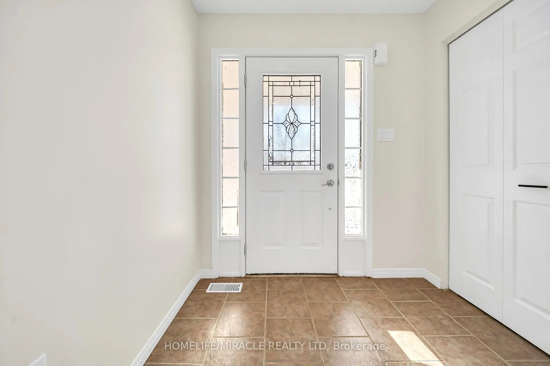 Photo 2 of 25 Breesegarden Lane, Guelph, Grange Road — HOMEH