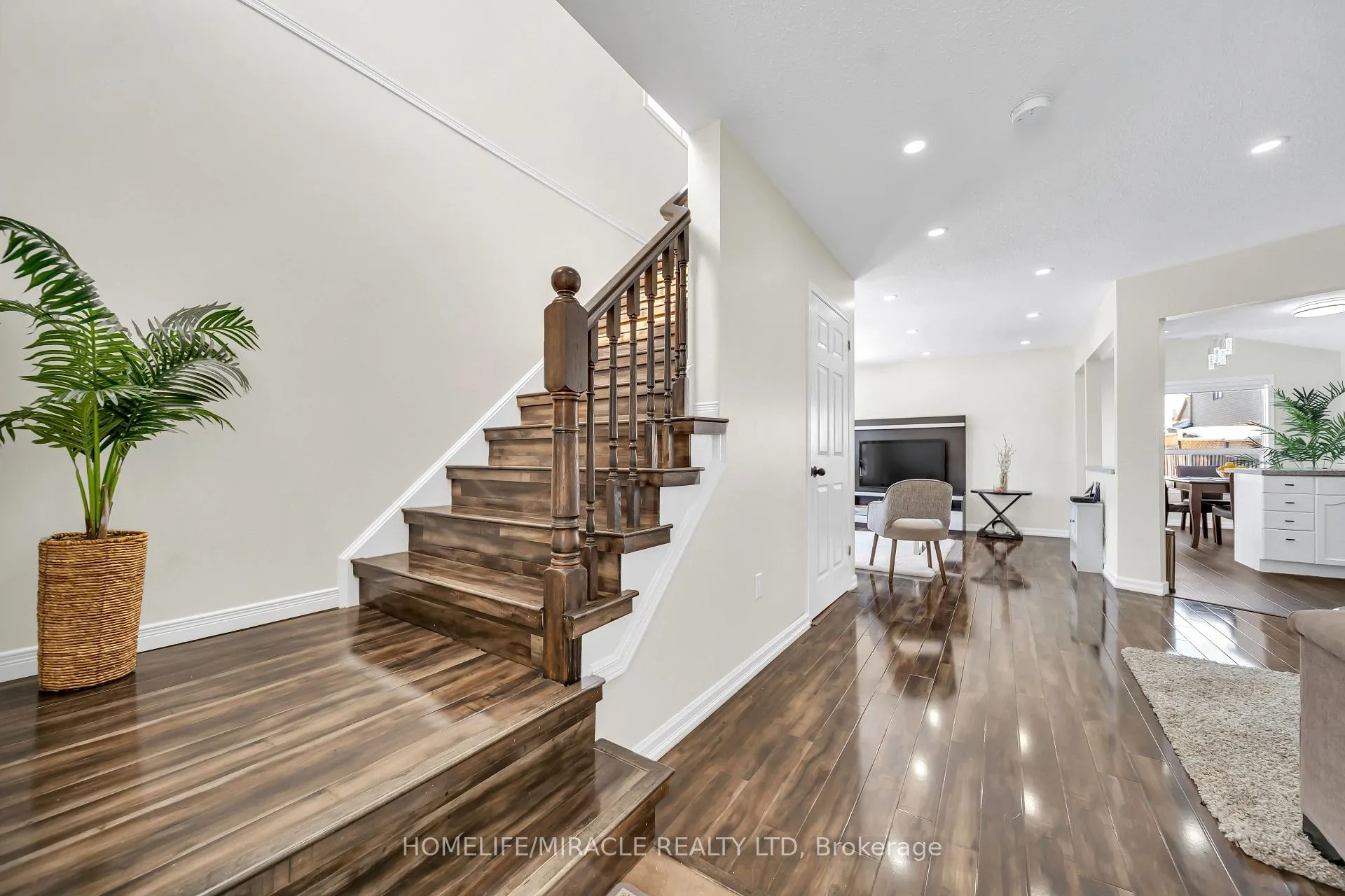 Photo 19 of 25 Breesegarden Lane, Guelph, Grange Road — HOMEH
