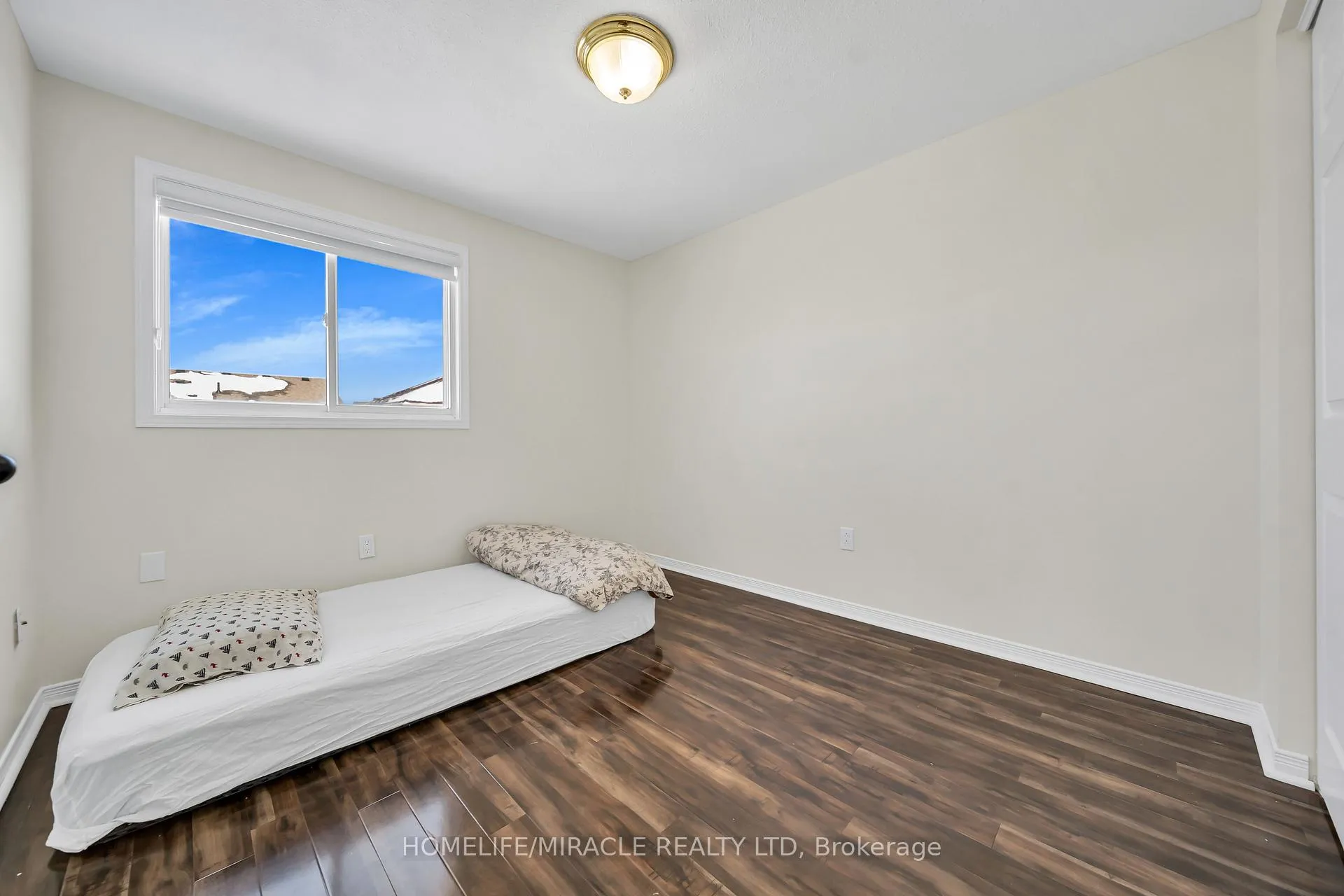 Photo 26 of 25 Breesegarden Lane, Guelph, Grange Road — HOMEH