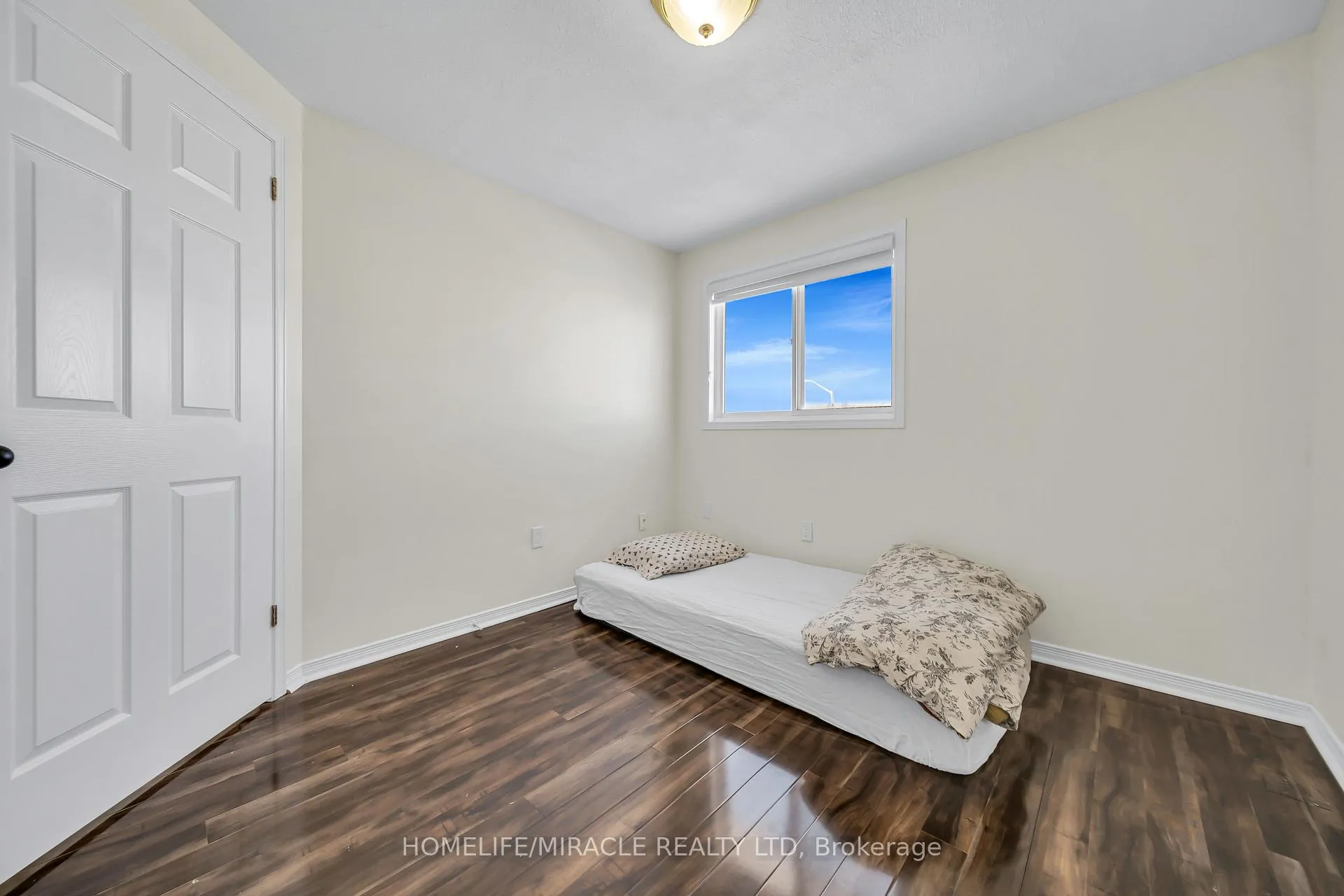 Photo 27 of 25 Breesegarden Lane, Guelph, Grange Road — HOMEH