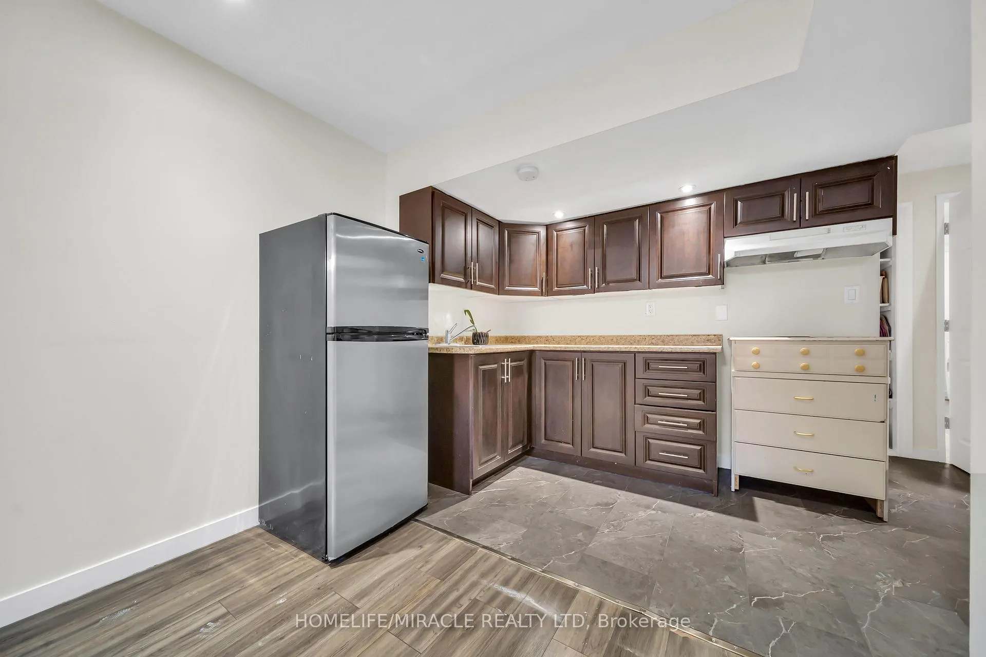 Photo 35 of 25 Breesegarden Lane, Guelph, Grange Road — HOMEH