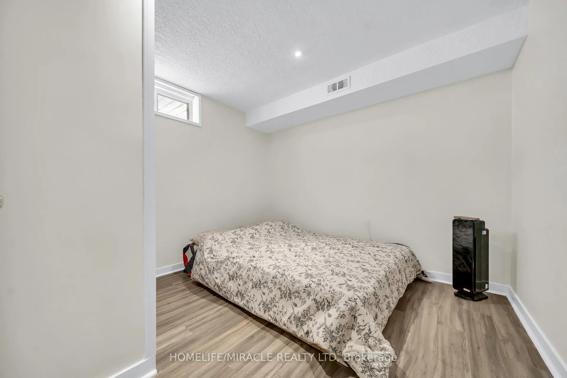 Photo 37 of 25 Breesegarden Lane, Guelph, Grange Road — HOMEH