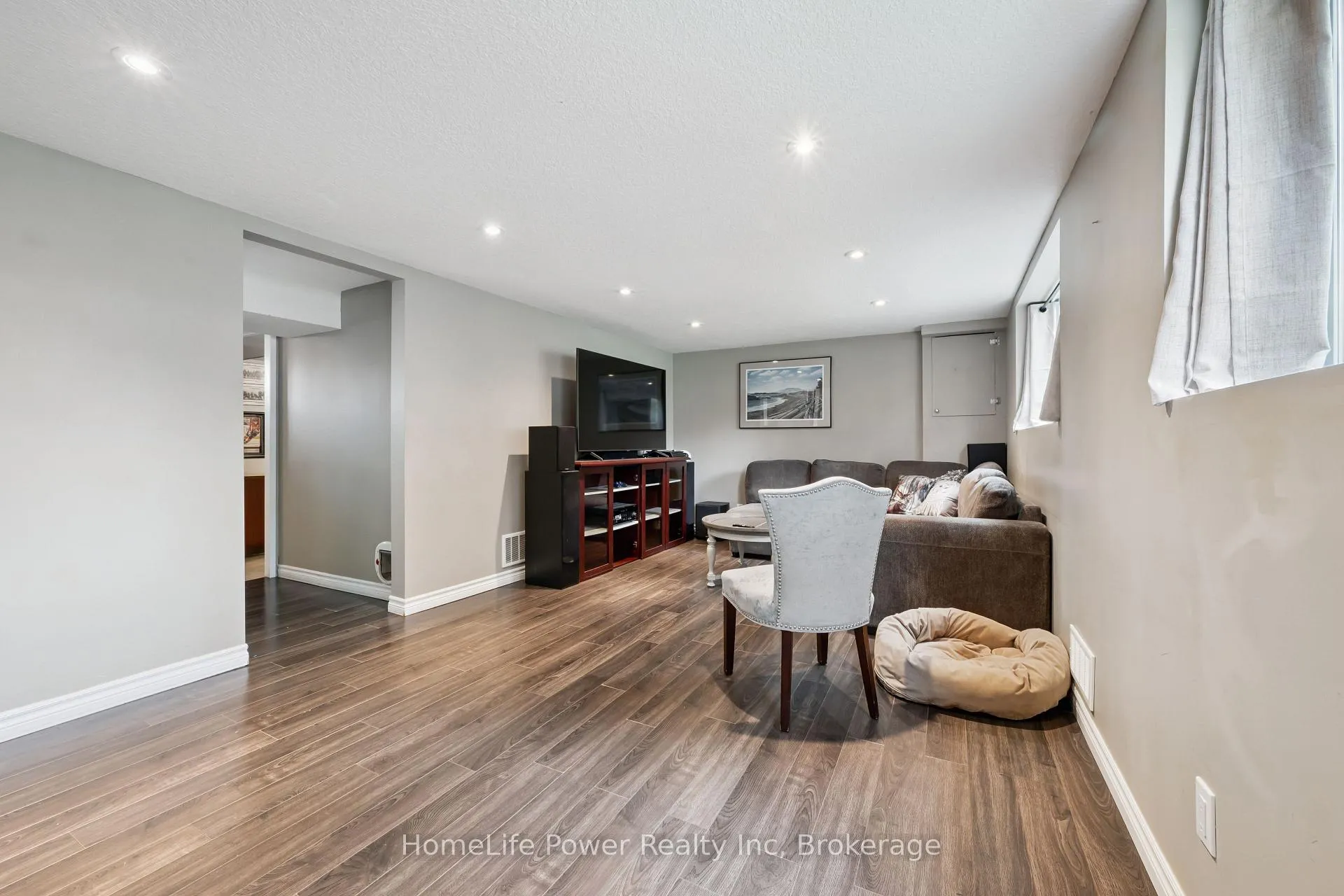 Photo 26 of 38 Balmoral Drive, Guelph, Riverside Park — HOMEH