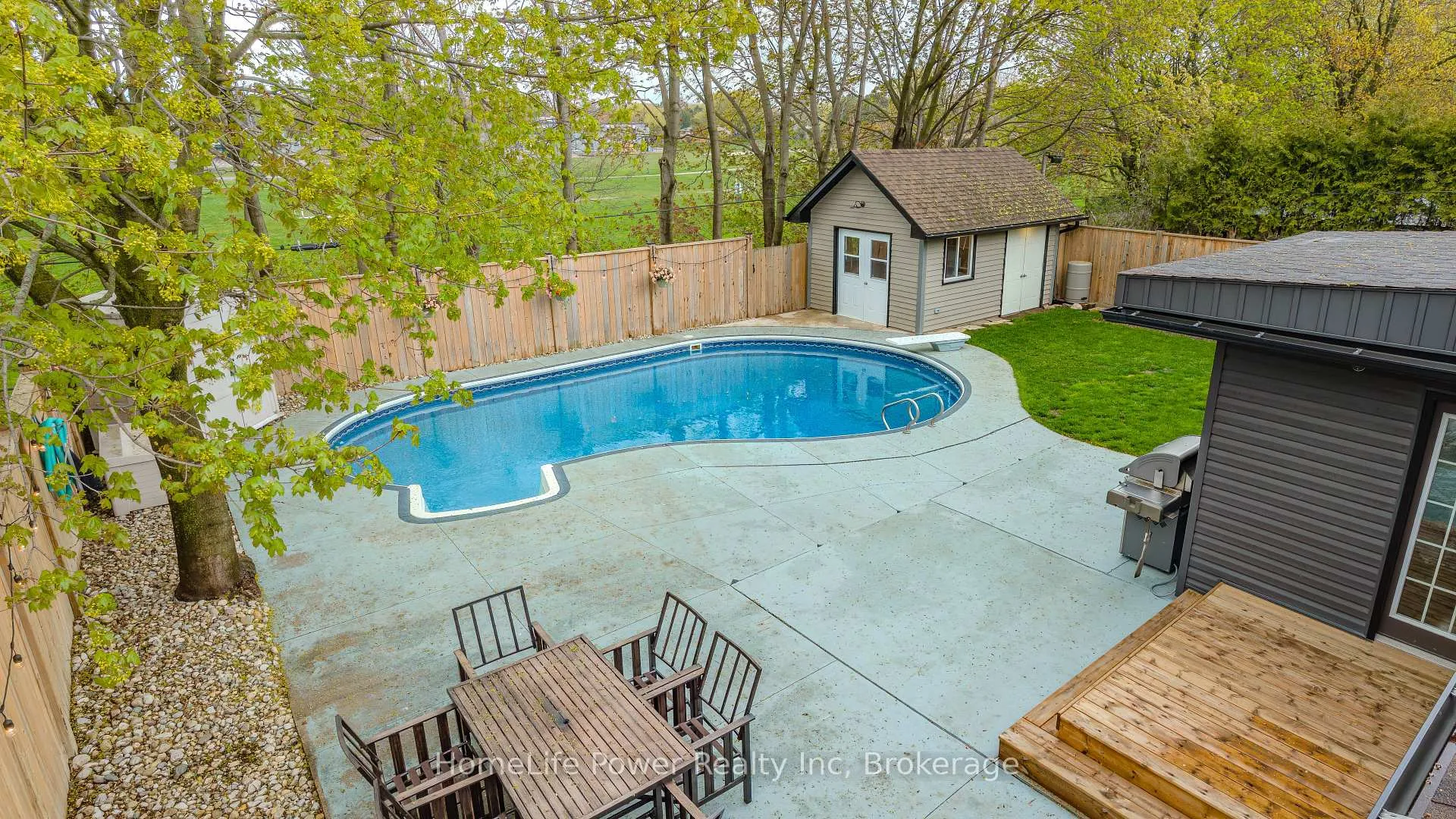 Photo 29 of 38 Balmoral Drive, Guelph, Riverside Park — HOMEH